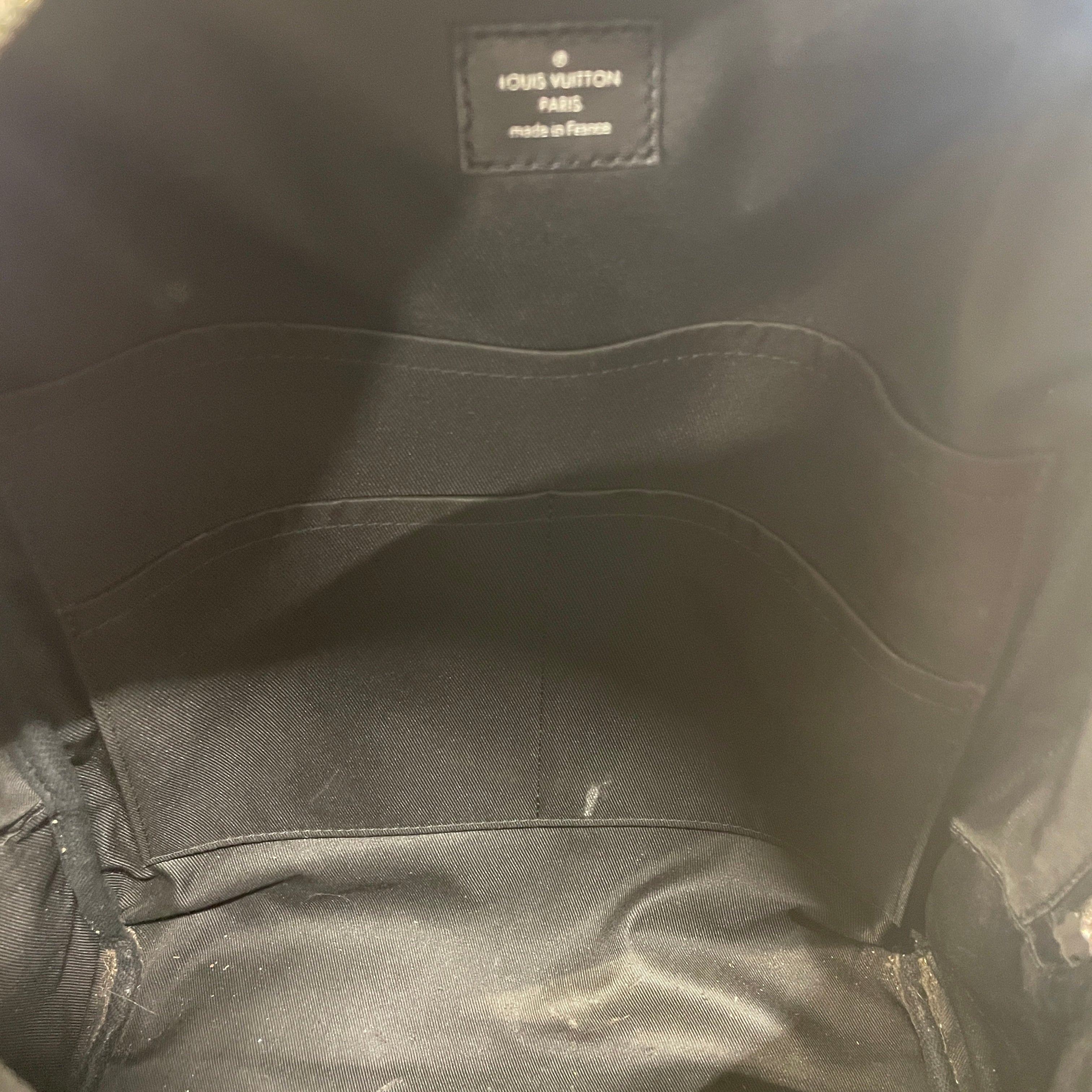 LOUIS VUITTON/Backpack/Monogram/Leather/BLK/B79RWYD view 4