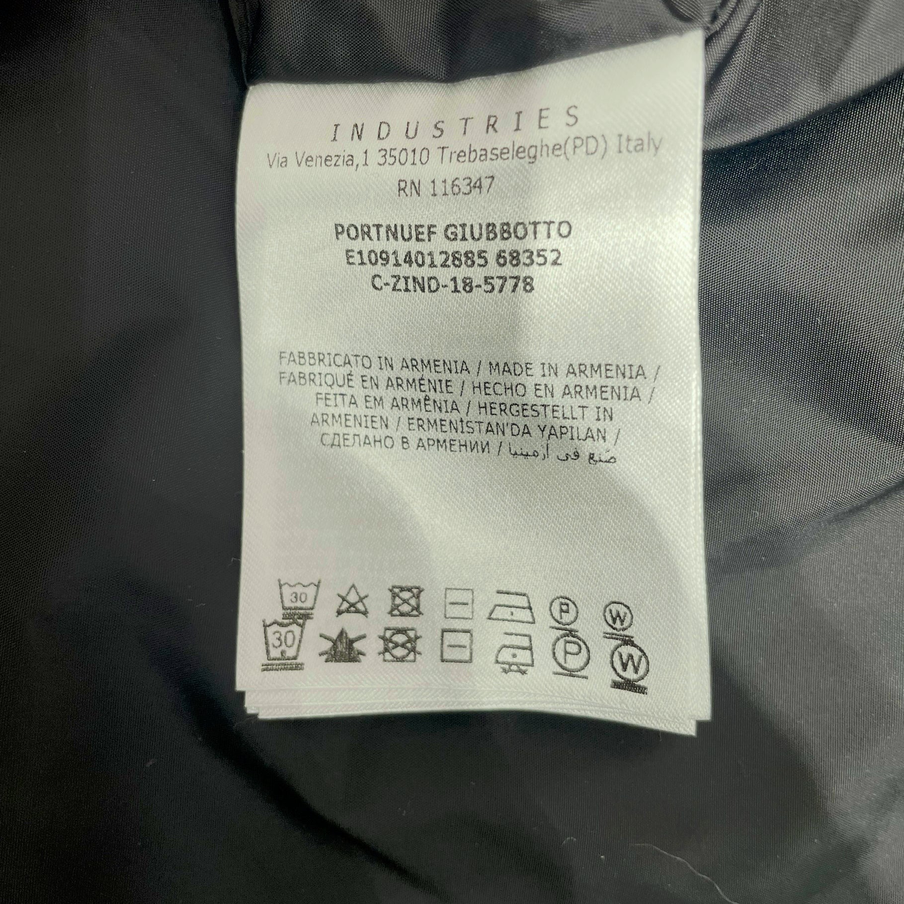 MONCLER/Windbreaker/2/Nylon/BLK/Portnuef Giubbotto new w/ tags view 4
