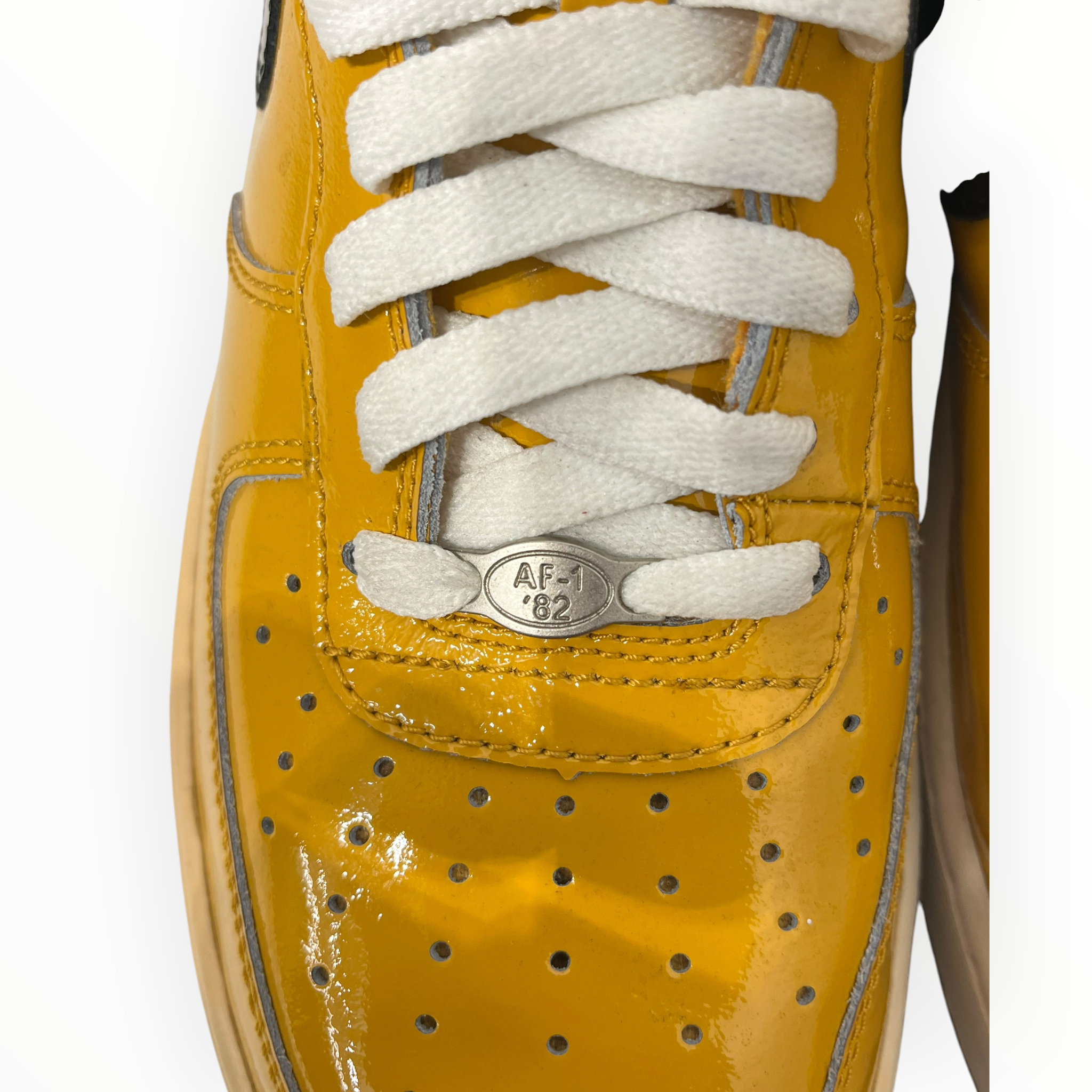 NIKE/Low-Sneakers/US 9.5/Leather/YEL/2006 PORTUGAL WORLD CUP AF1 view 4