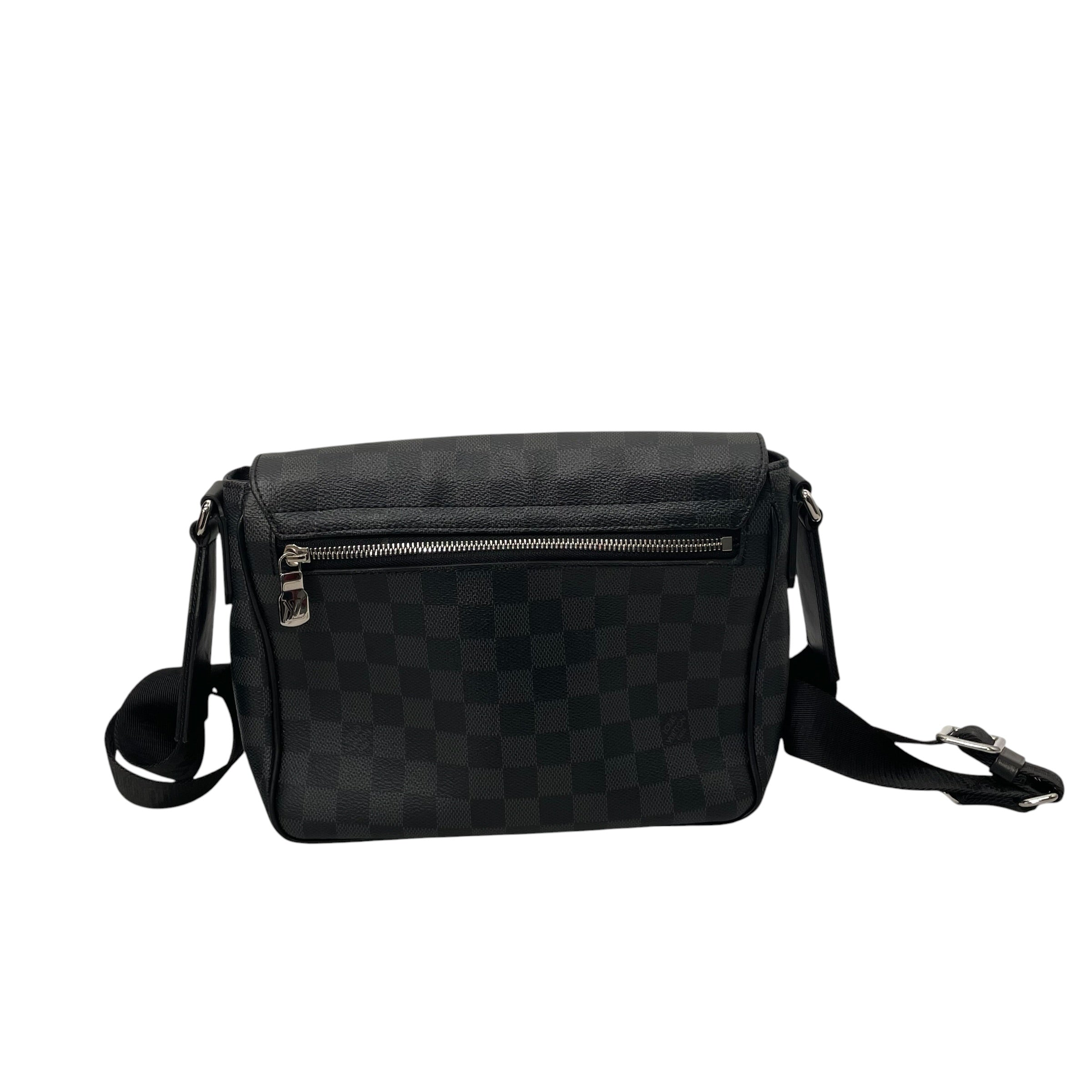 LOUIS VUITTON/Cross Body Bag/Monogram/Leather/BLK/District PM Graphite Canvas view 2