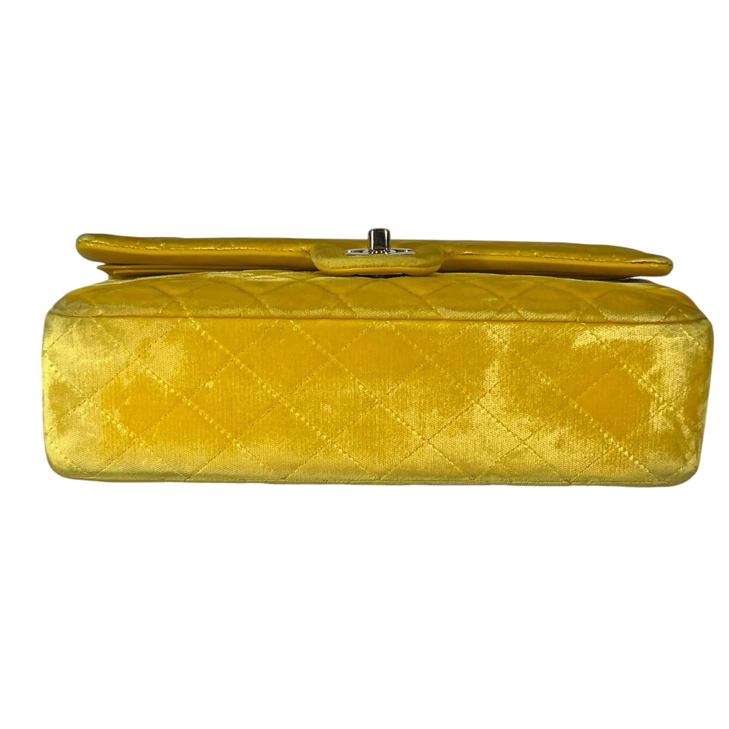 CHANEL/Bag/Velour/YEL/VELVET CC FLAP view 3
