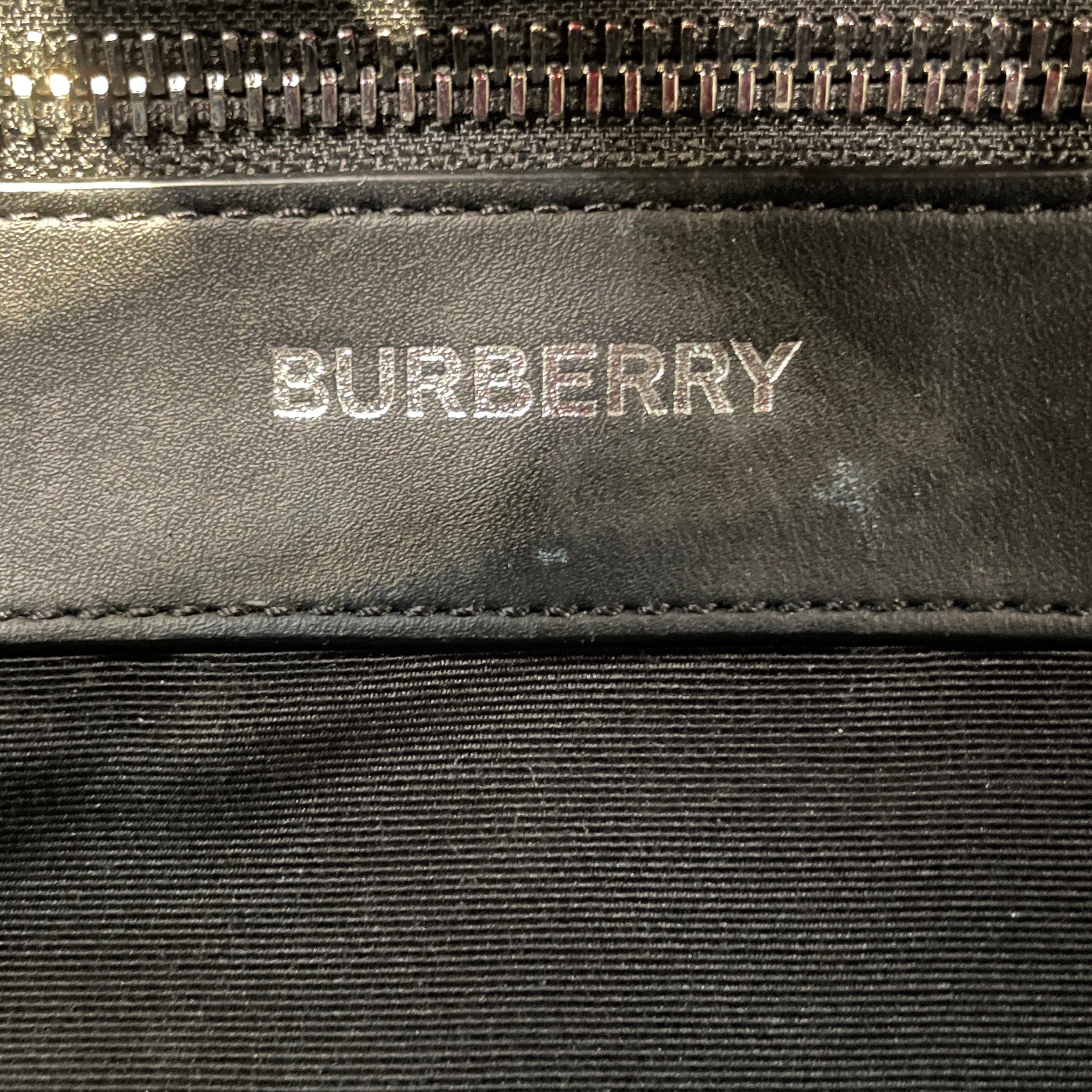 BURBERRY/Pouch/Plaid/Leather/BLK/charcoal black toiletry pouch view 3