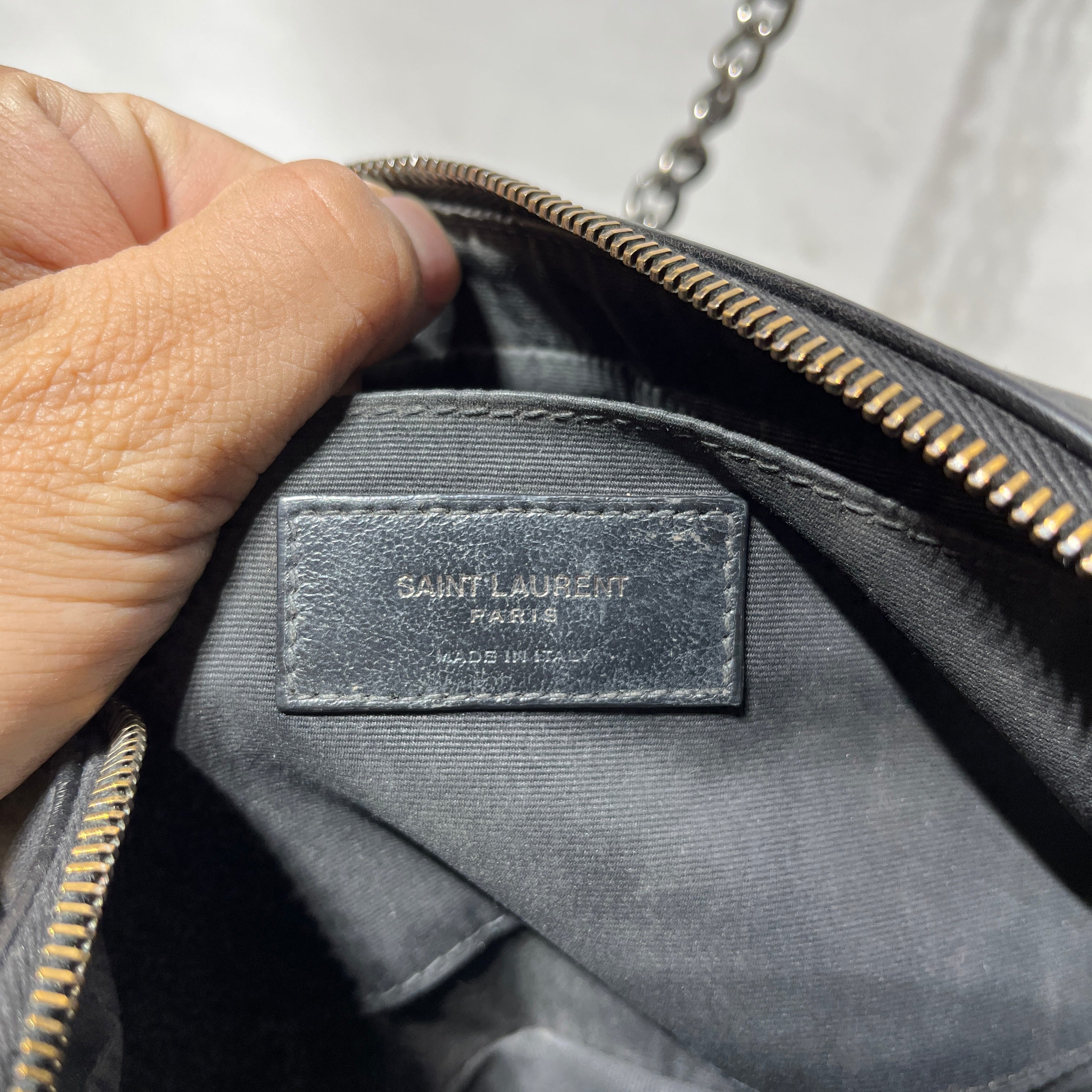 YVES SAINT LAURENT/Cross Body Bag/Leather/BLK/Quilted Leather Bag view 7
