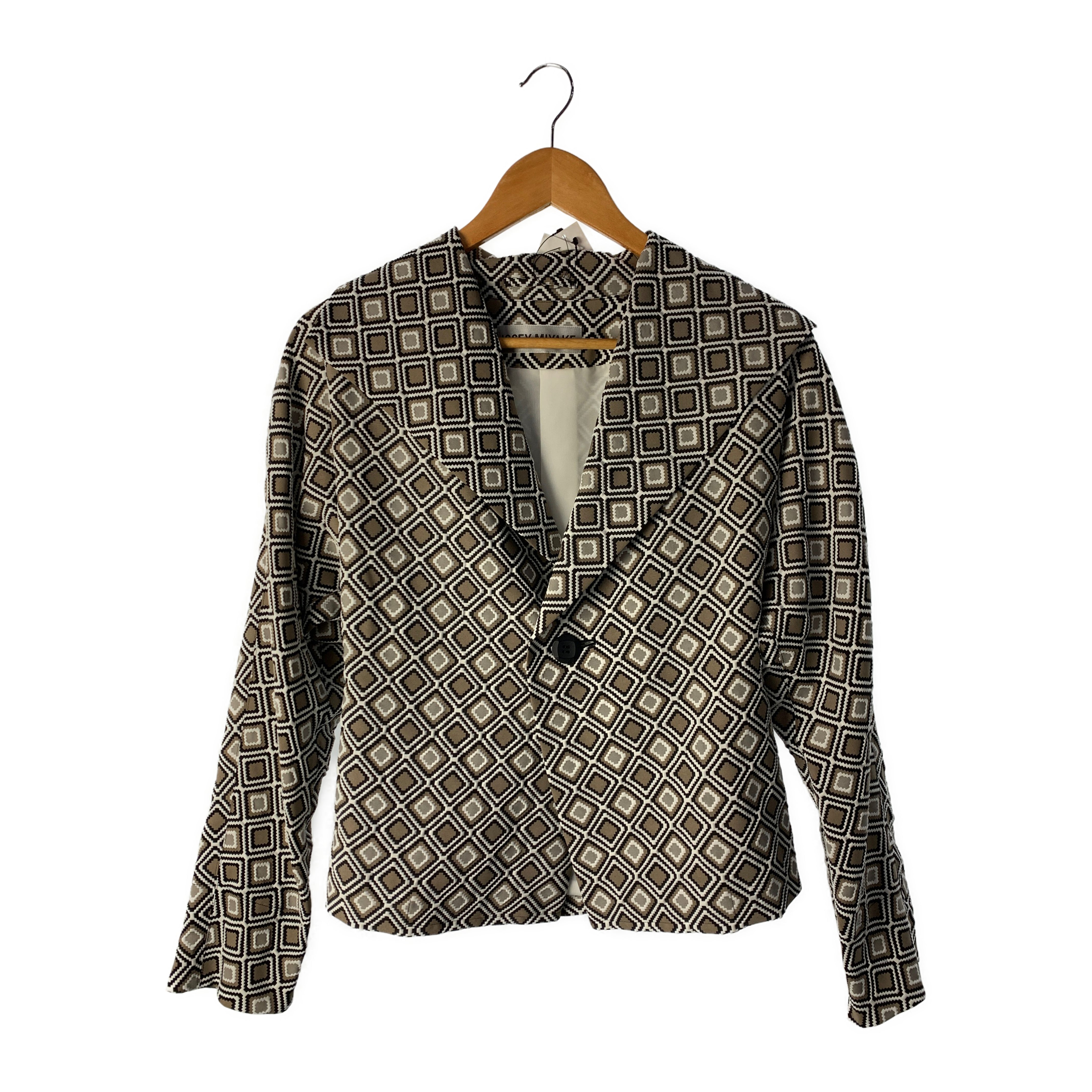 ISSEY MIYAKE/Jacket/2/Beige/IM71-FD044 view 1