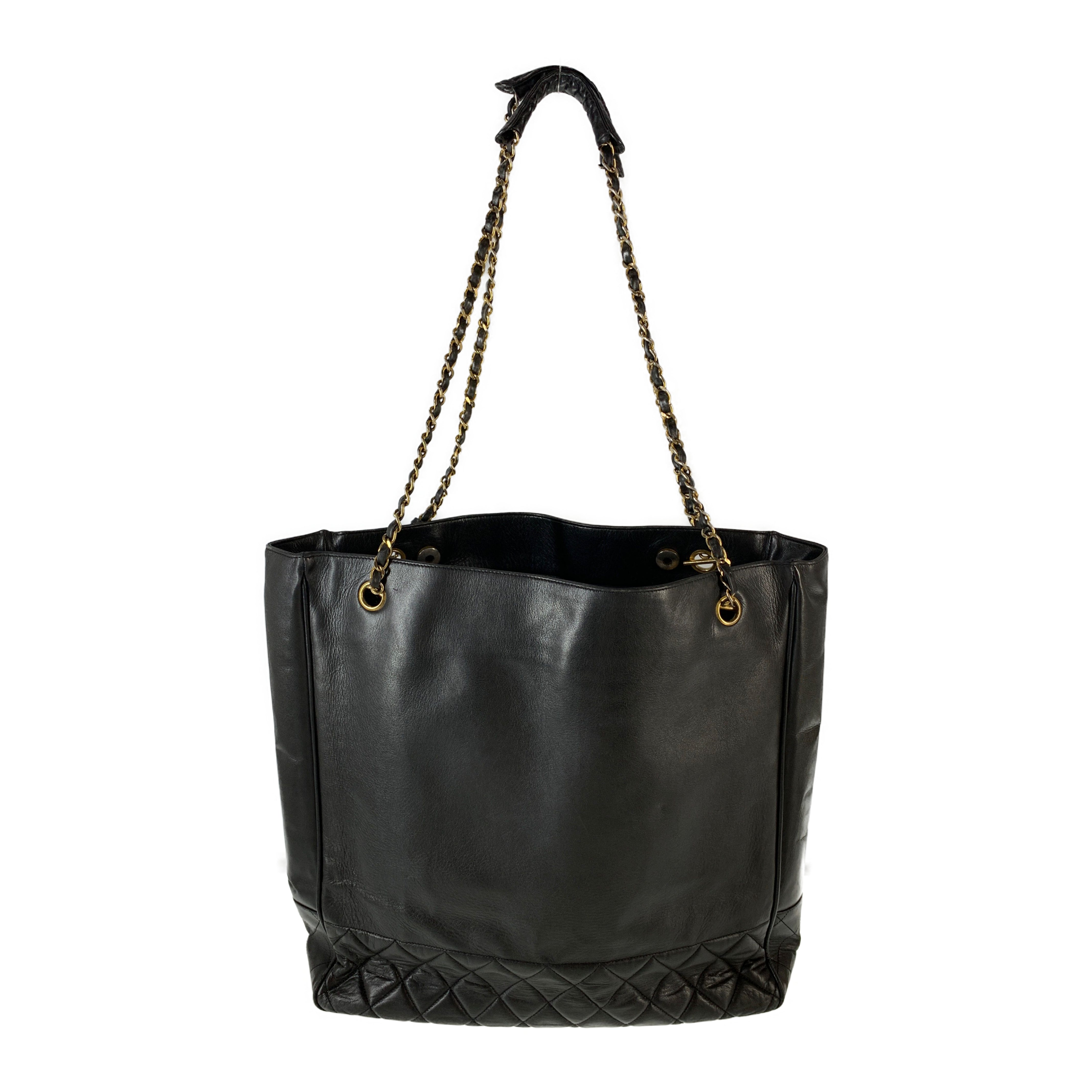 CHANEL/Tote Bag/Black/Leather/ view 1