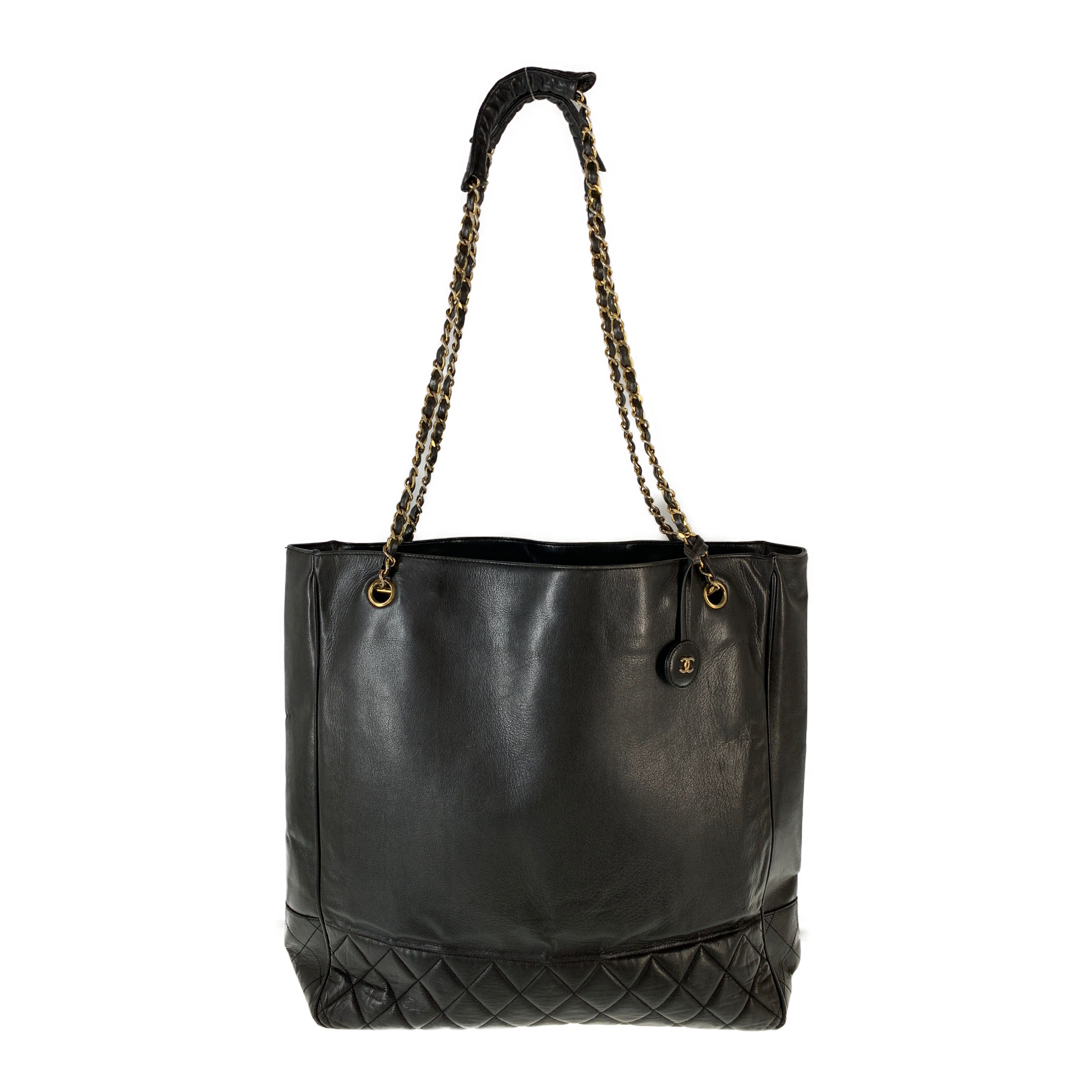 CHANEL/Tote Bag/Black/Leather/ view 2