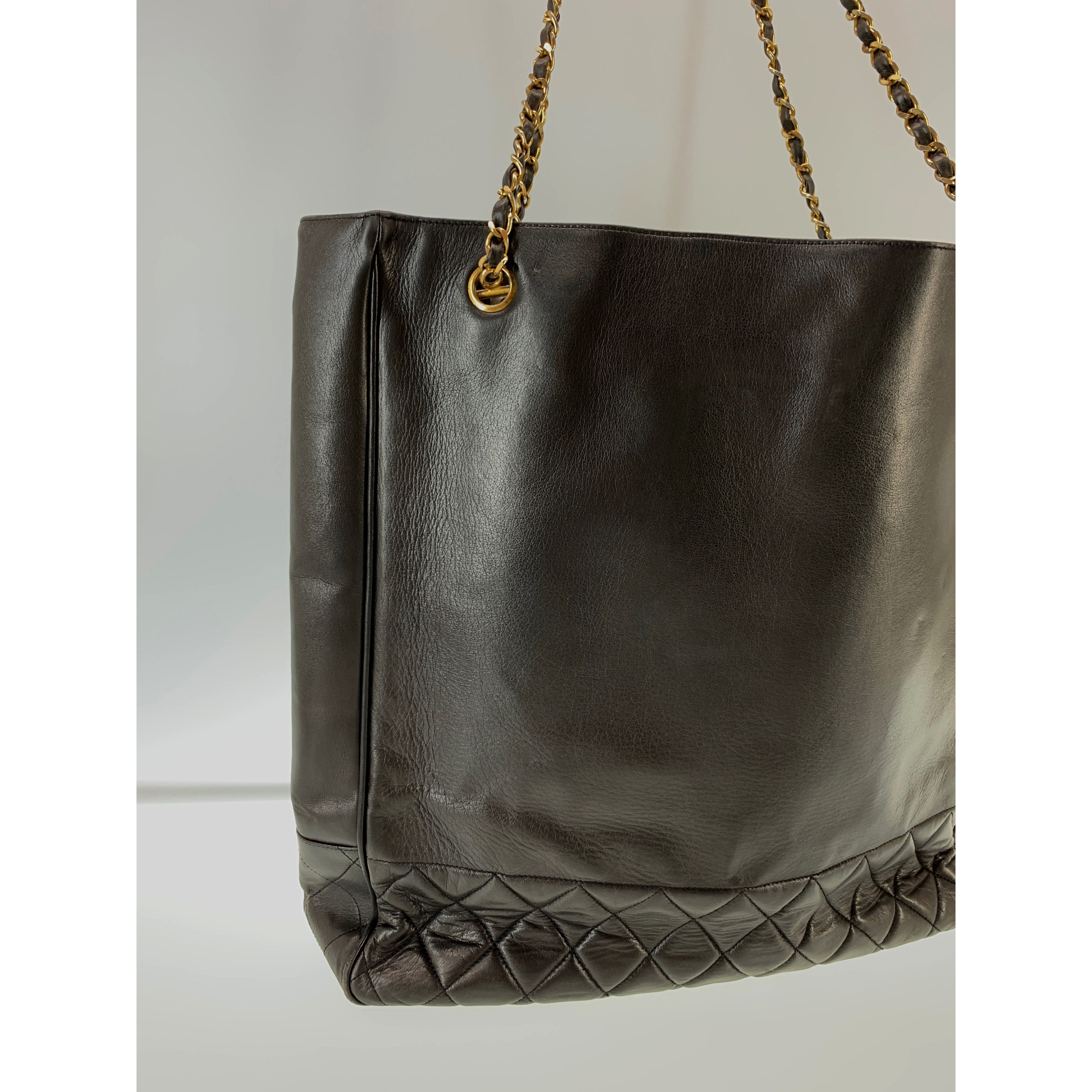 CHANEL/Tote Bag/Black/Leather/ view 6