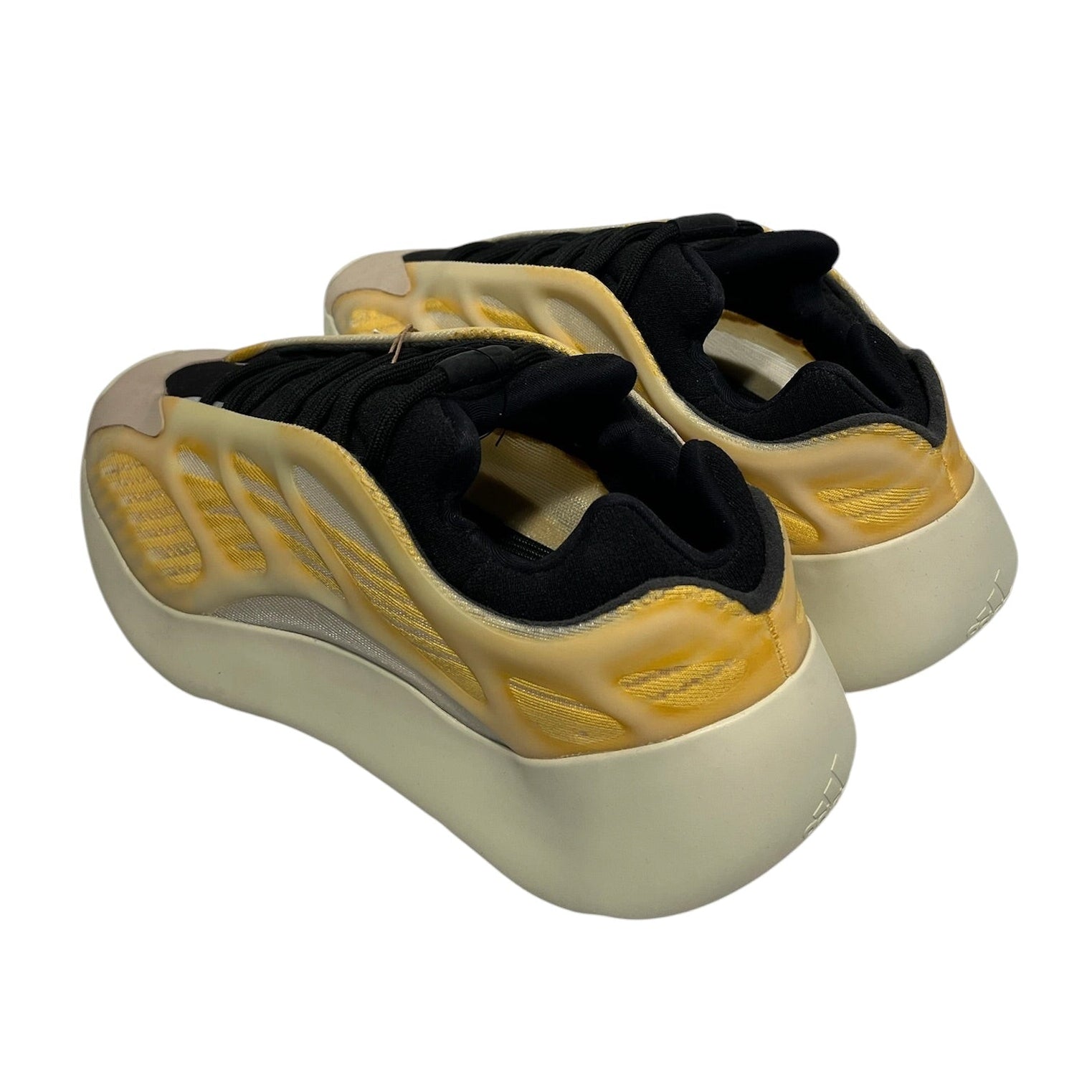 YEEZY/Low-Sneakers/US 10.5/All Over Print/GLD/700 V3 Safflower view 2