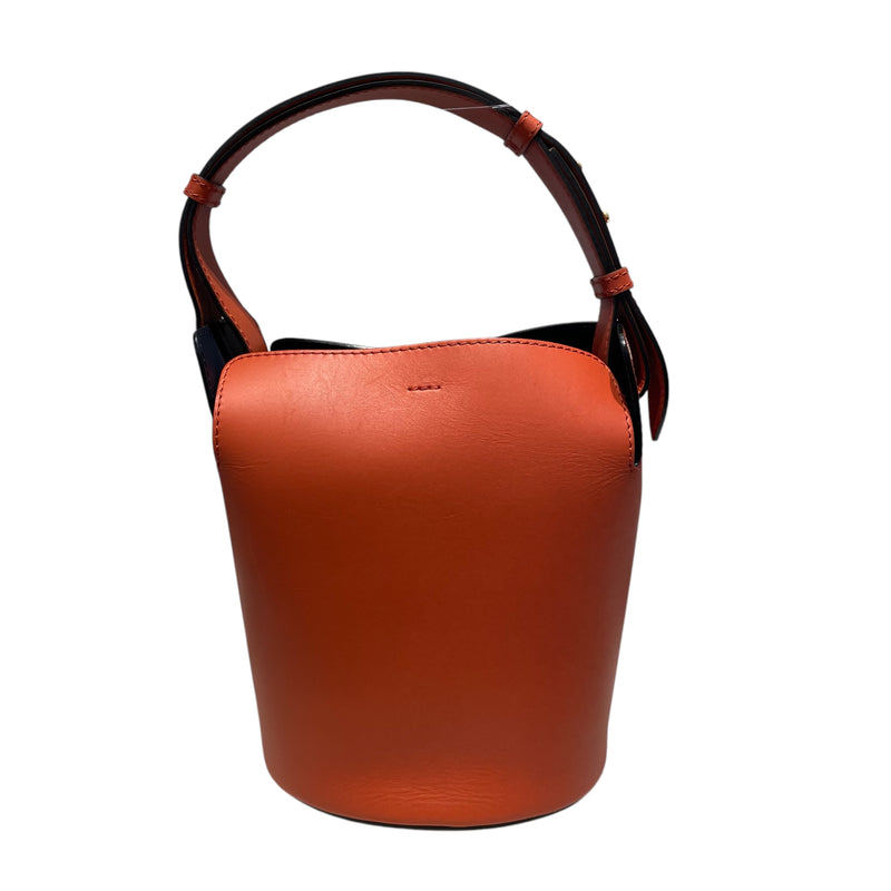 BURBERRY LONDON/Bag/M/Leather/ORN/Bucket Bag CFPLCP1374