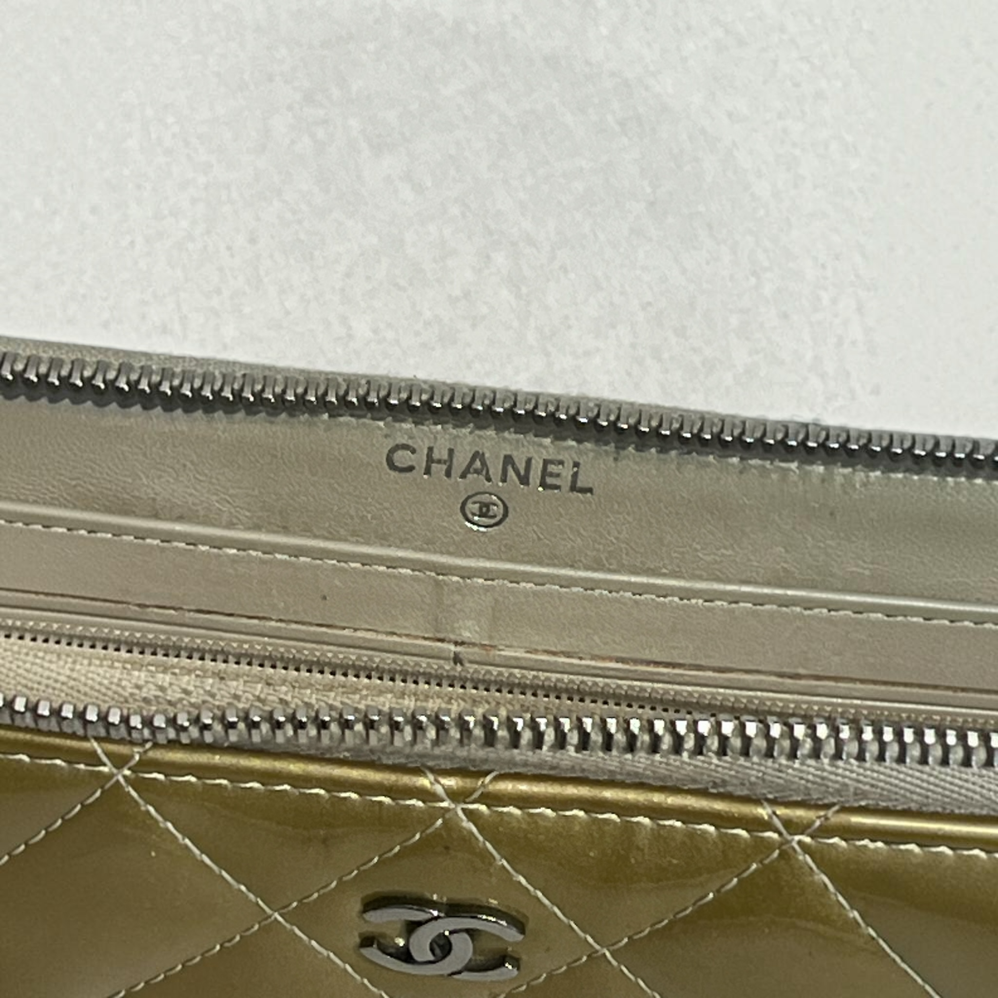 CHANEL/Long Wallet/Leather/GLD/Champagne-Patent-Quilted view 6