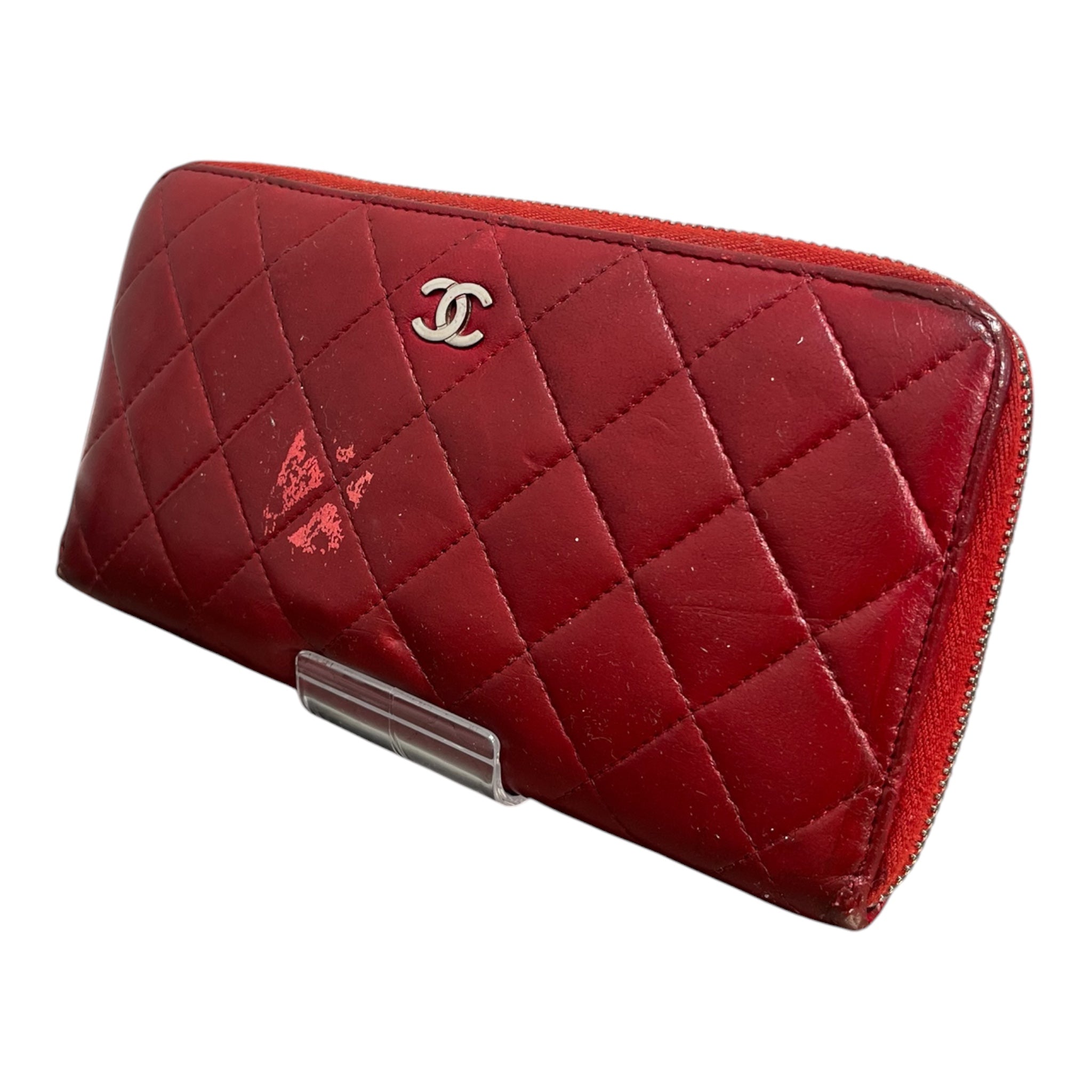 CHANEL/Wallet/Leather/RED/quilted chanel zippy view 1