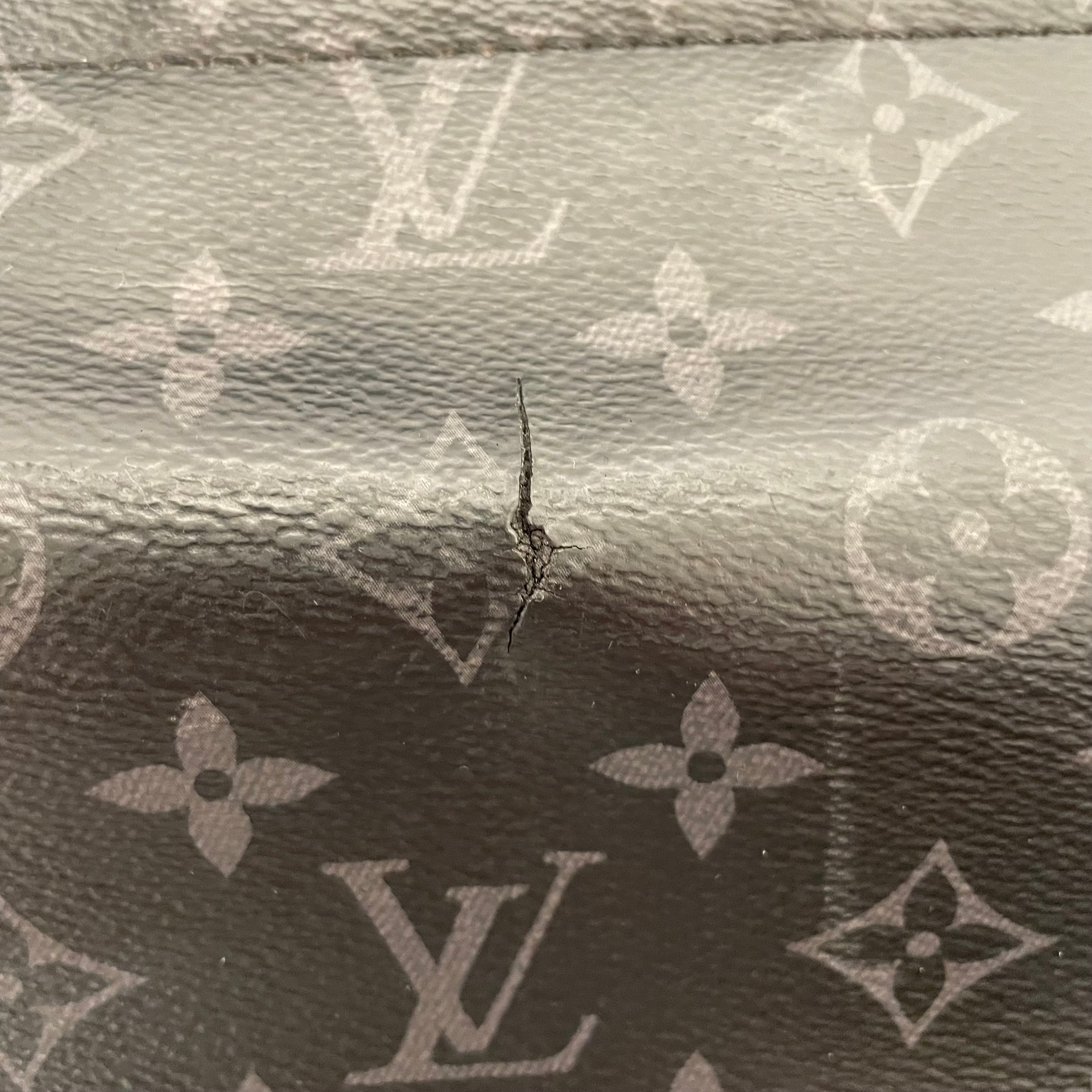 LOUIS VUITTON/Bag/Monogram/Leather/BLK/DISTRICT PM CROSSBODY view 8