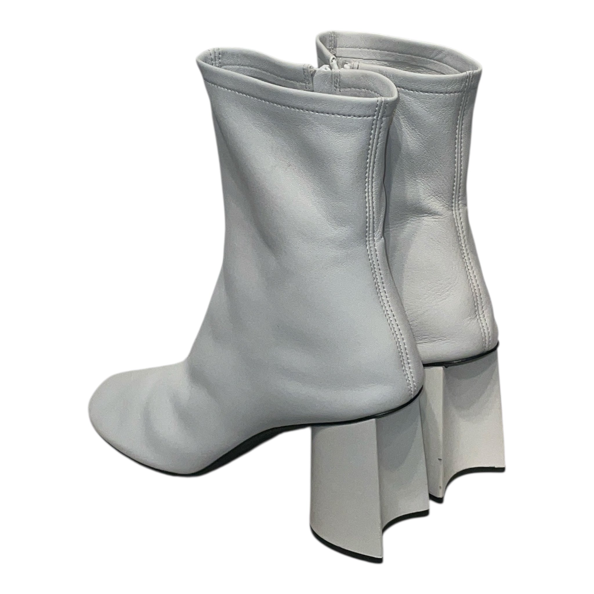 BALENCIAGA/Heels/ ITL 40.5/Leather/WHT/Leather Ankle Boots view 2