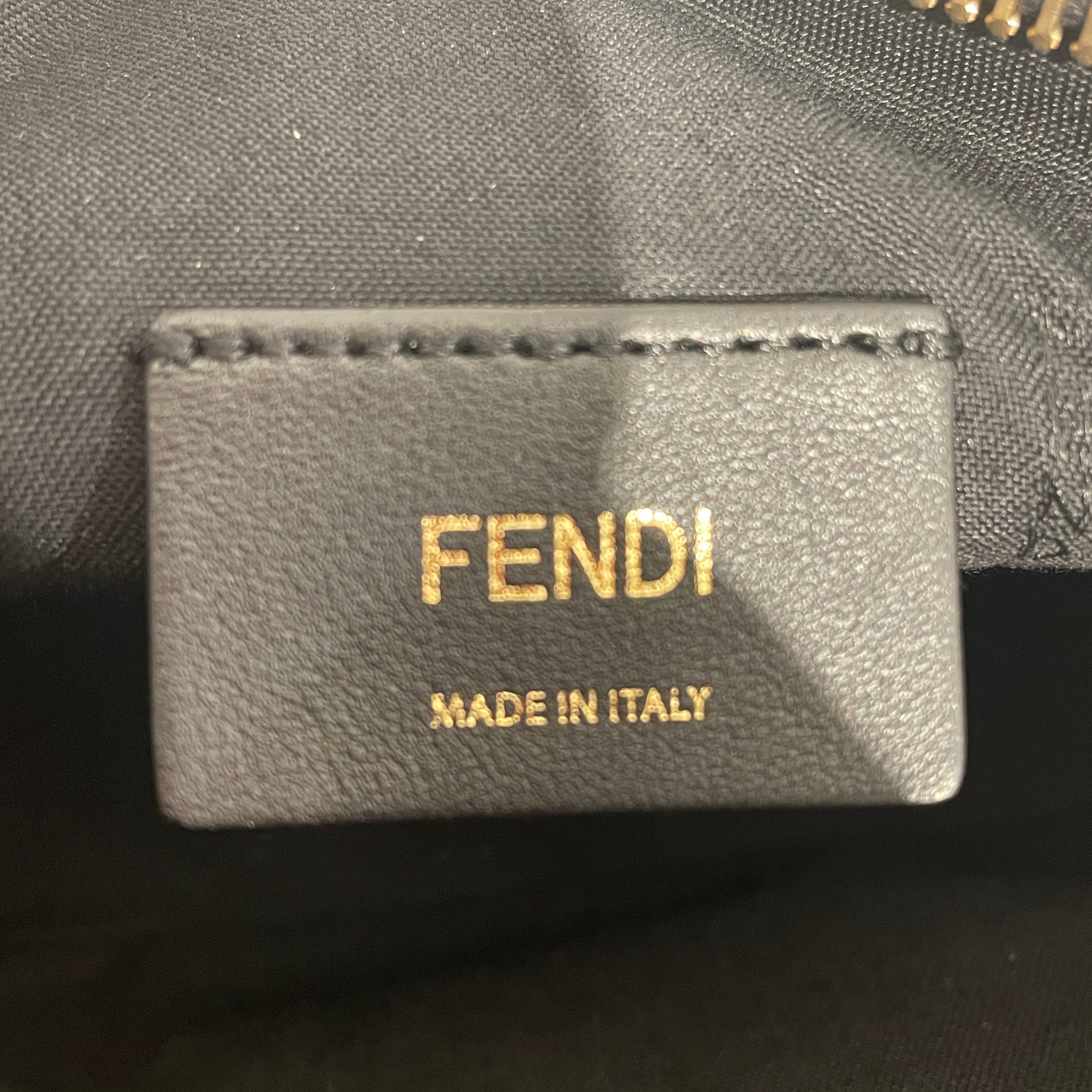 FENDI/Cross Body Bag/Monogram/Leather/BLK/Zucca FF Embossed Camera view 4