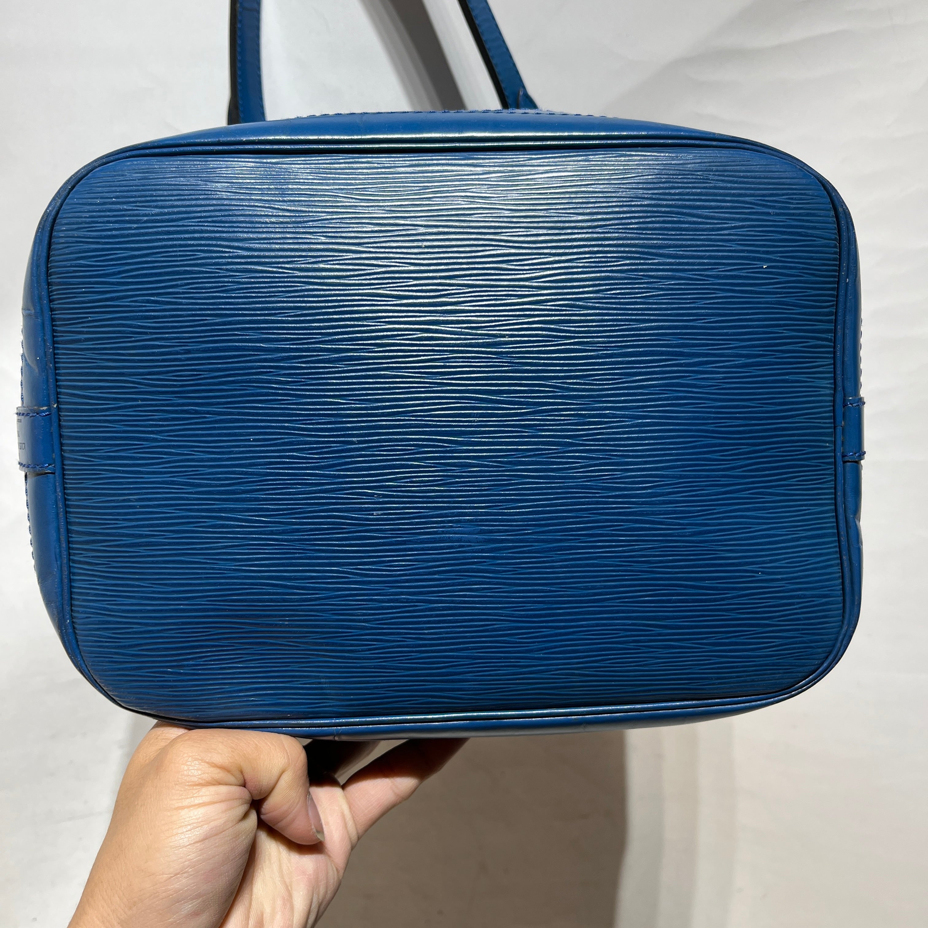 LOUIS VUITTON/Tote Bag/Leather/BLU/EPI LEATHER BUCKET BAG view 6