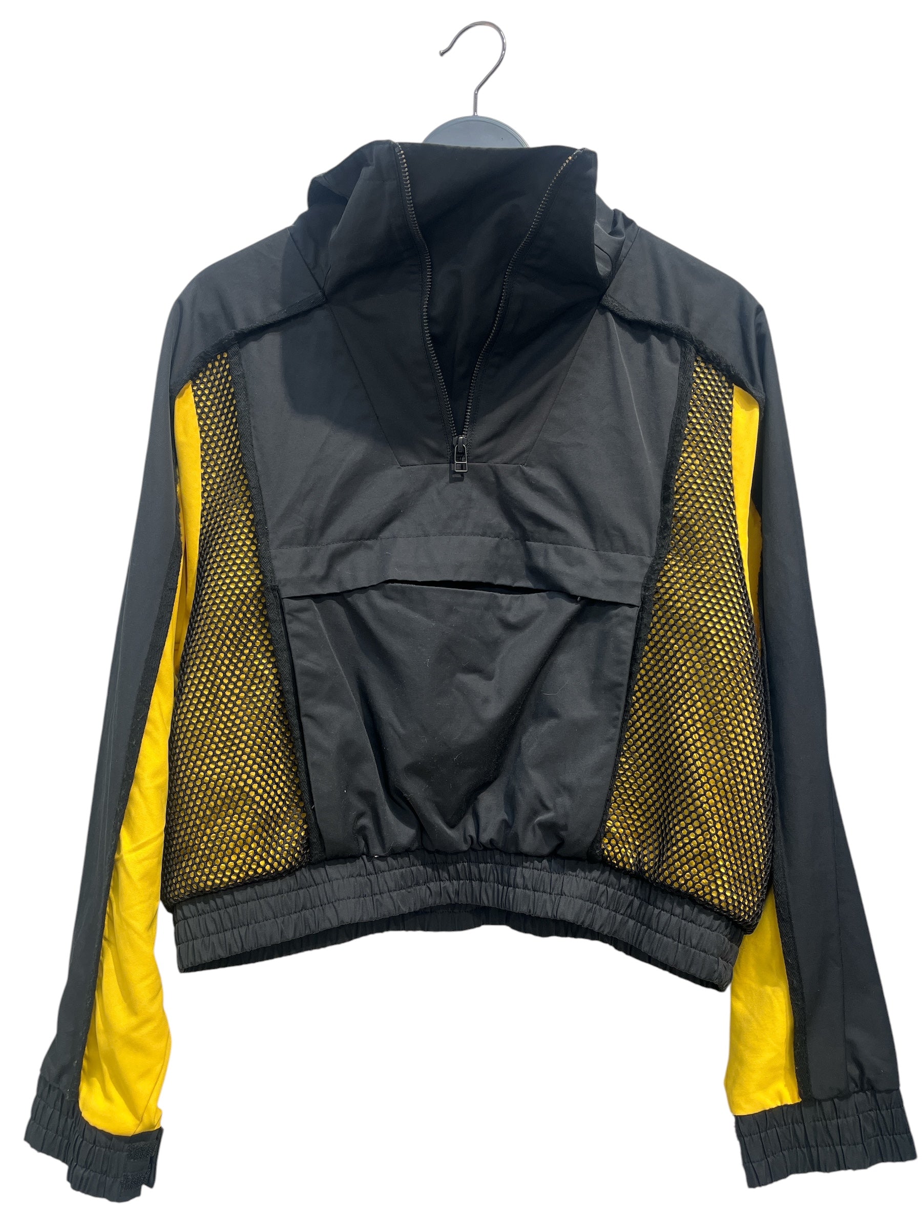 KITH/Windbreaker/M/Nylon/BLK/cropped & yellow sides view 1