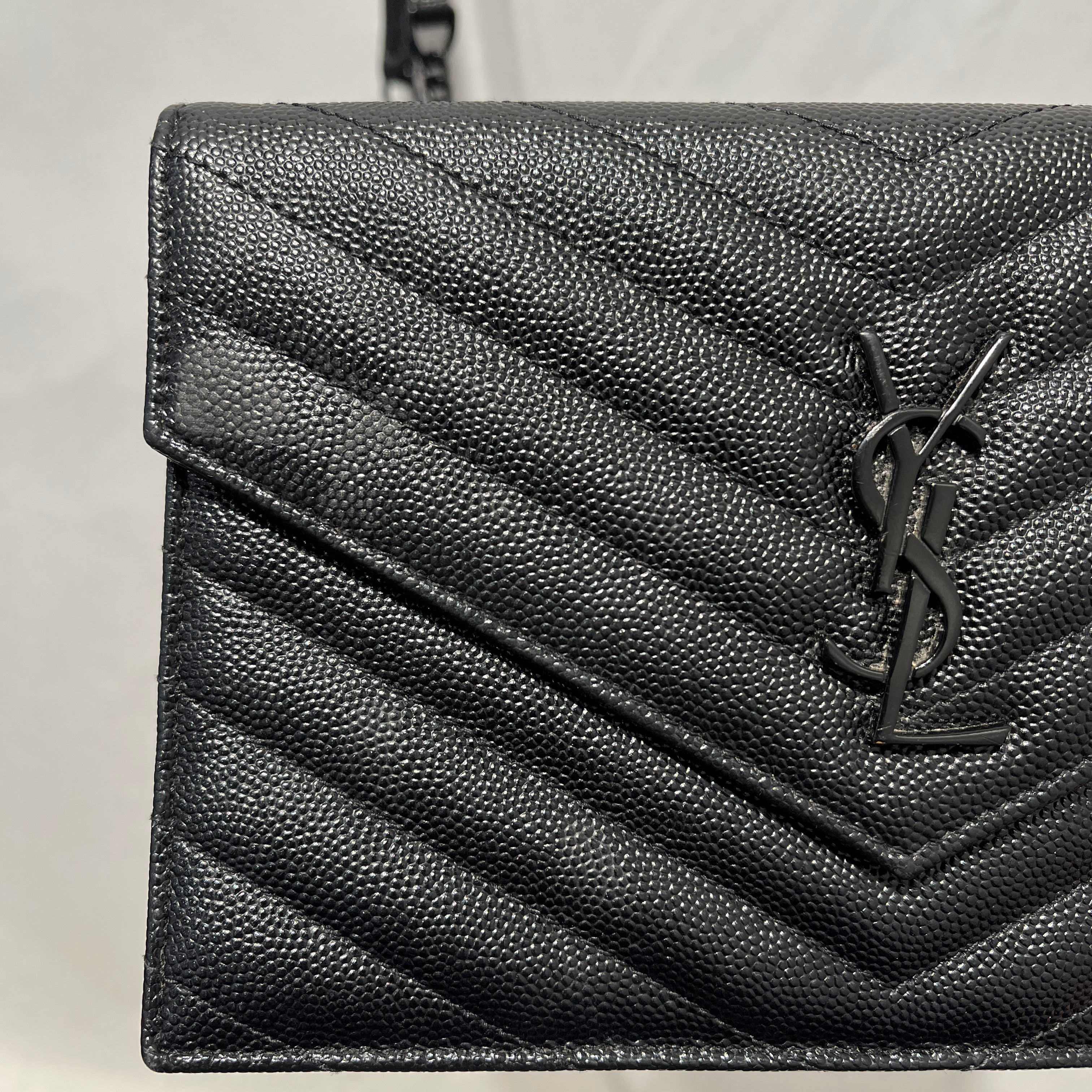 SAINT LAURENT/Cross Body Bag/Leather/BLK/Cassandre Envelope Wallet view 9