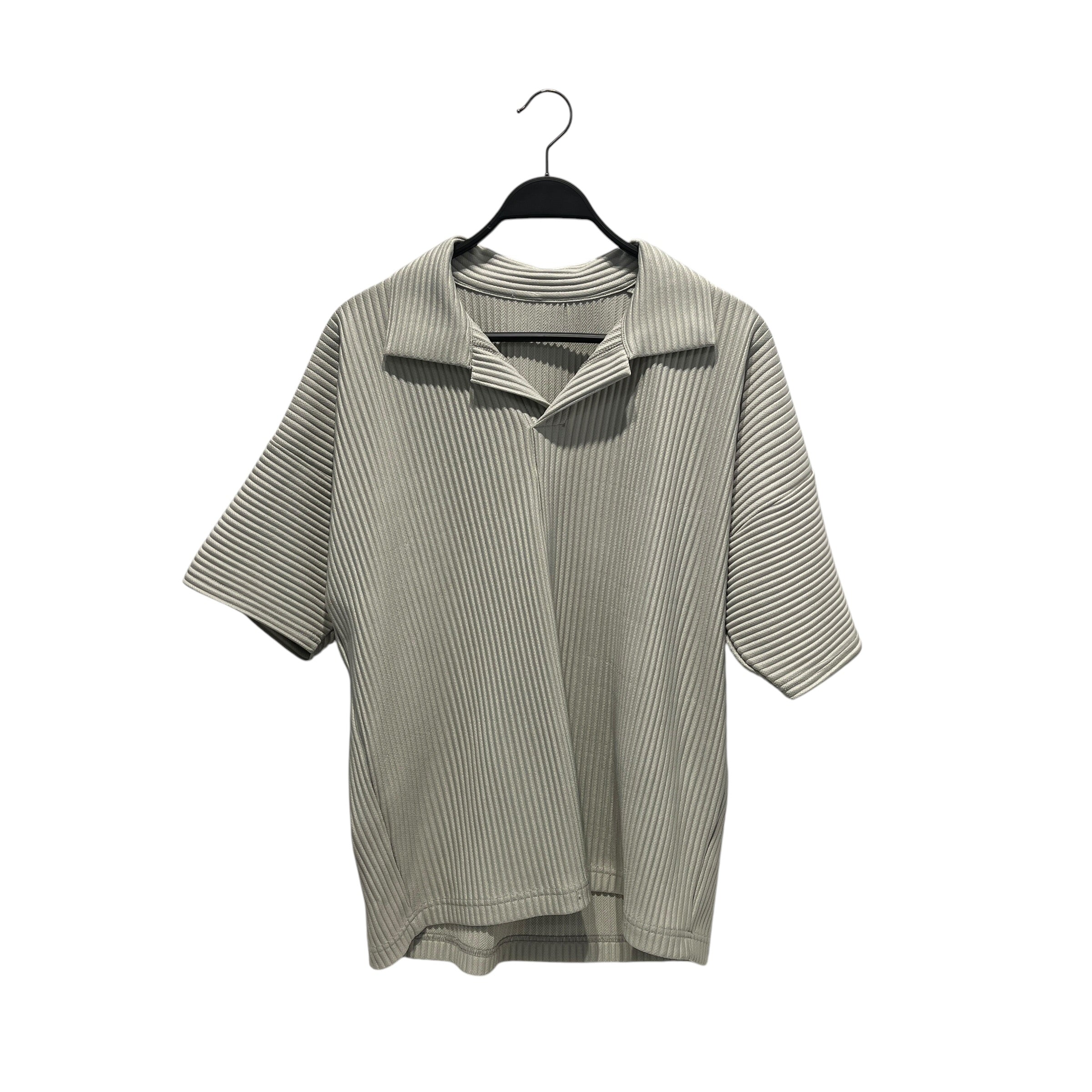 HOMME PLISSE ISSEY MIYAKE/Polo Shirt/M/Polyester/GRY/PLEATED POLO SHIRT view 1