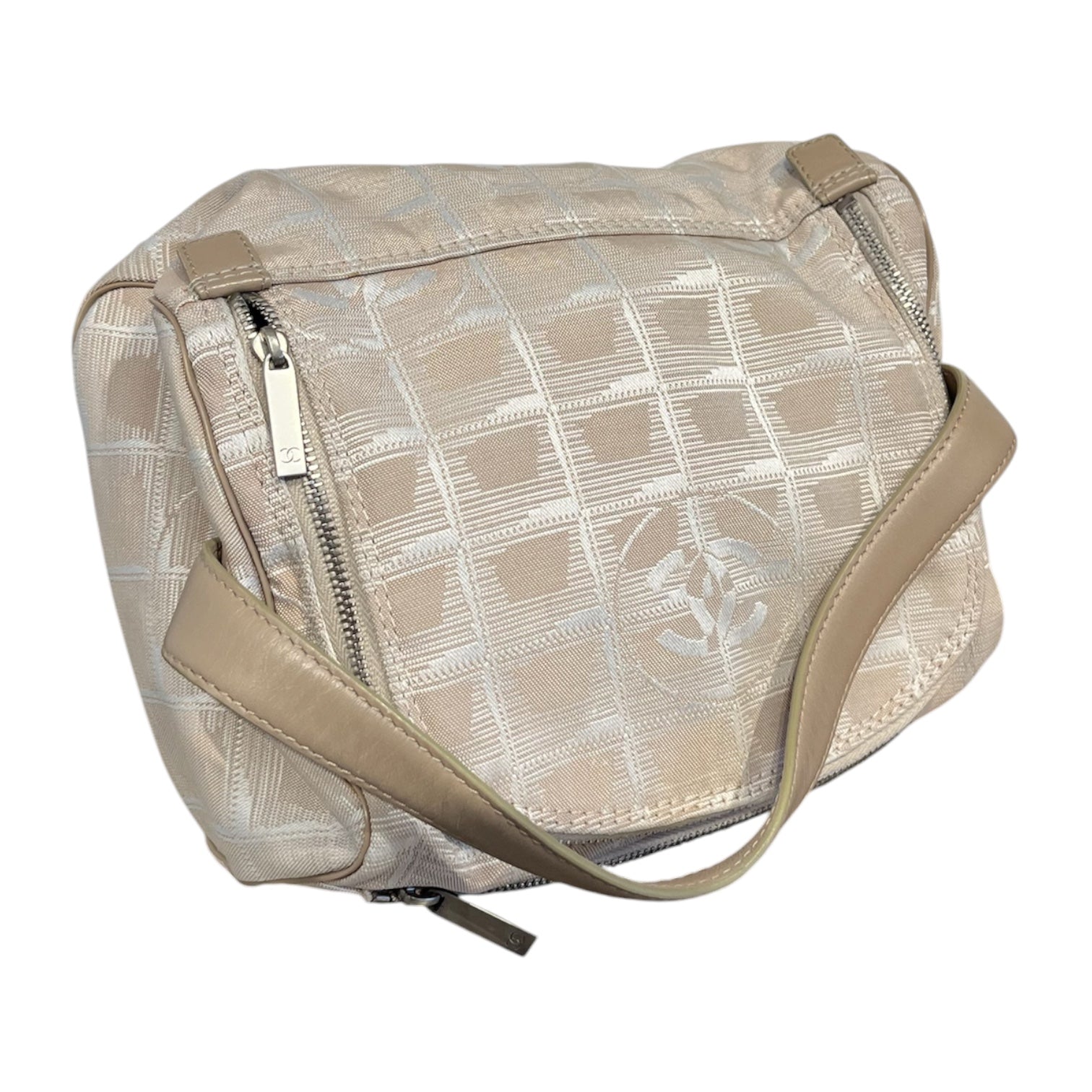 CHANEL/Pouch/Monogram/CRM/makeupbag view 1