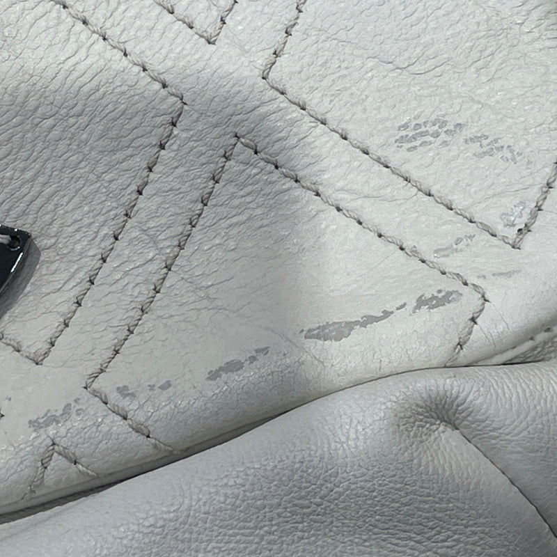 CHANEL/Cross Body Bag/Leather/WHT/CLASSIC FLAP