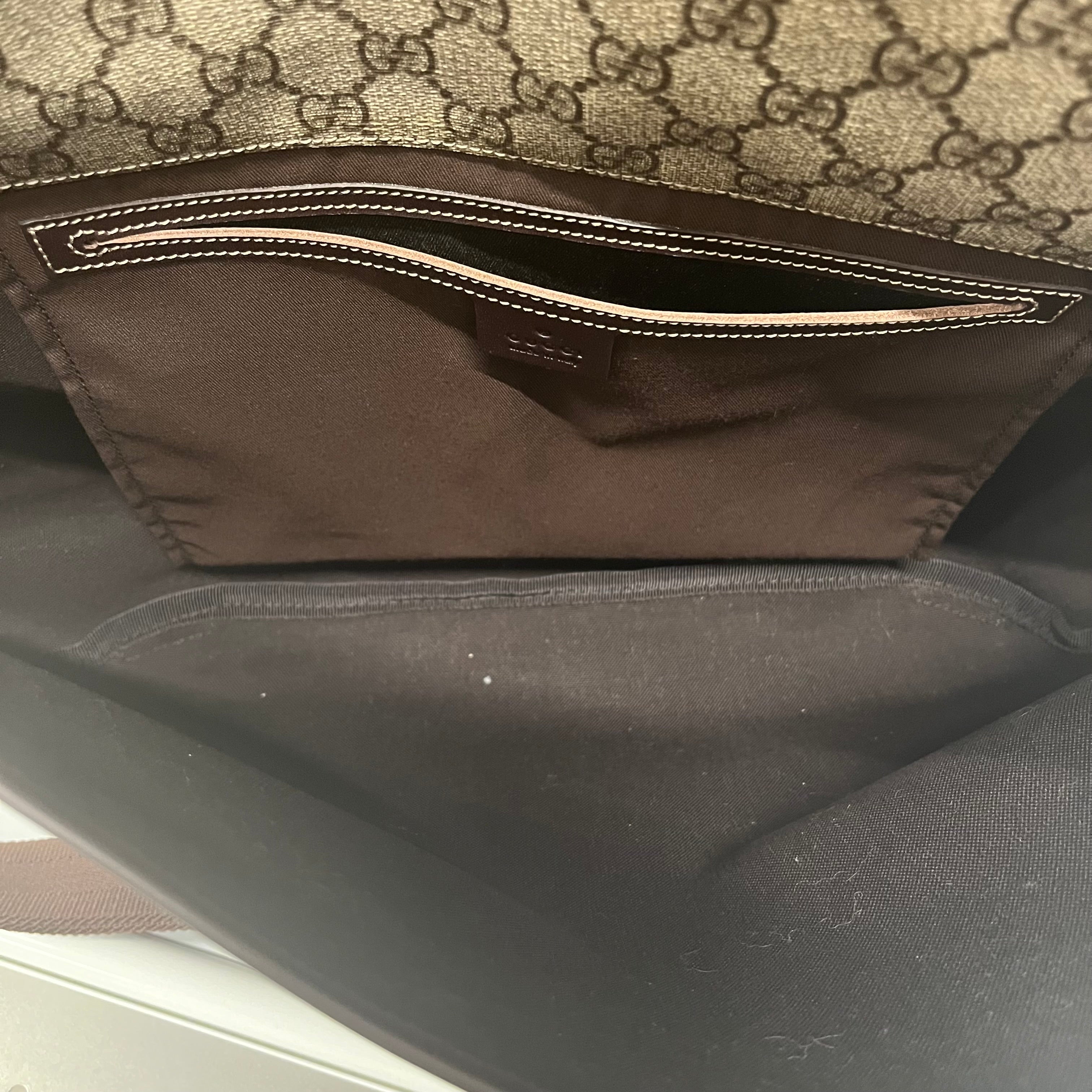 GUCCI/Bag/Camouflage/BEG/GG Supreme Messenger Bag view 4