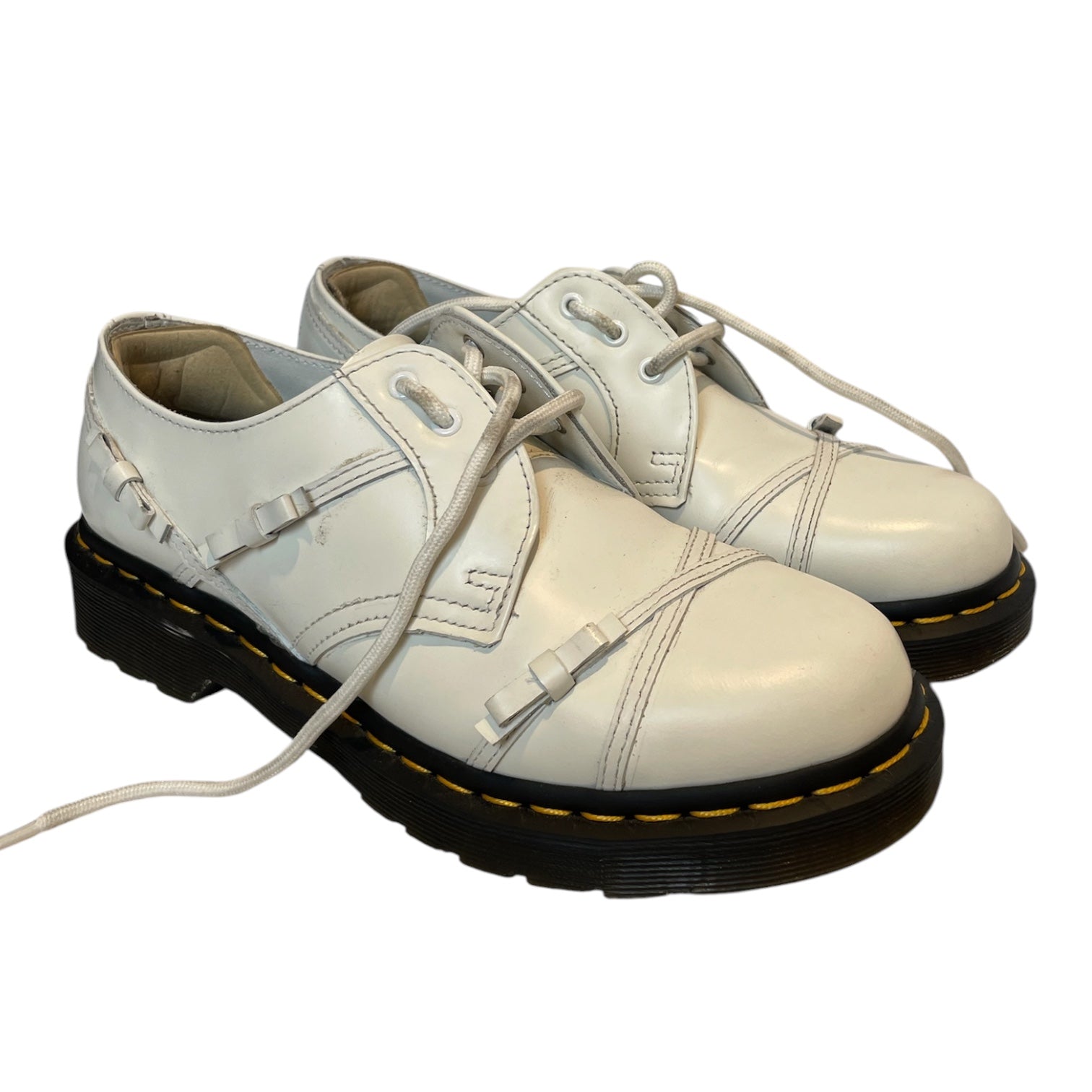 Dr.Martens/Low-Sneakers/US 7/Leather/WHT/doc w/ bows view 1