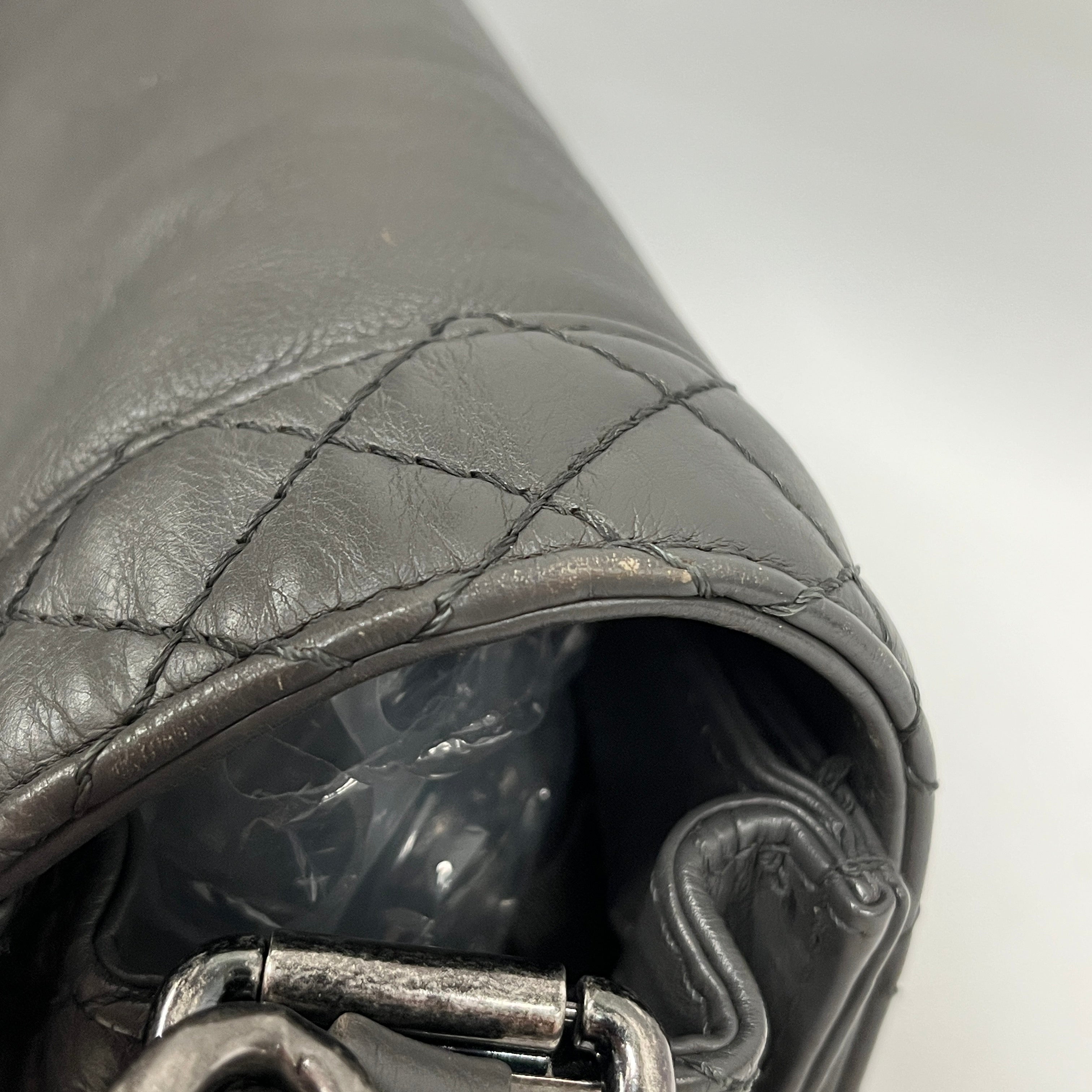 CHANEL/Cross Body Bag/Leather/GRY/BOY REVERSO QUILT 18935727 view 8