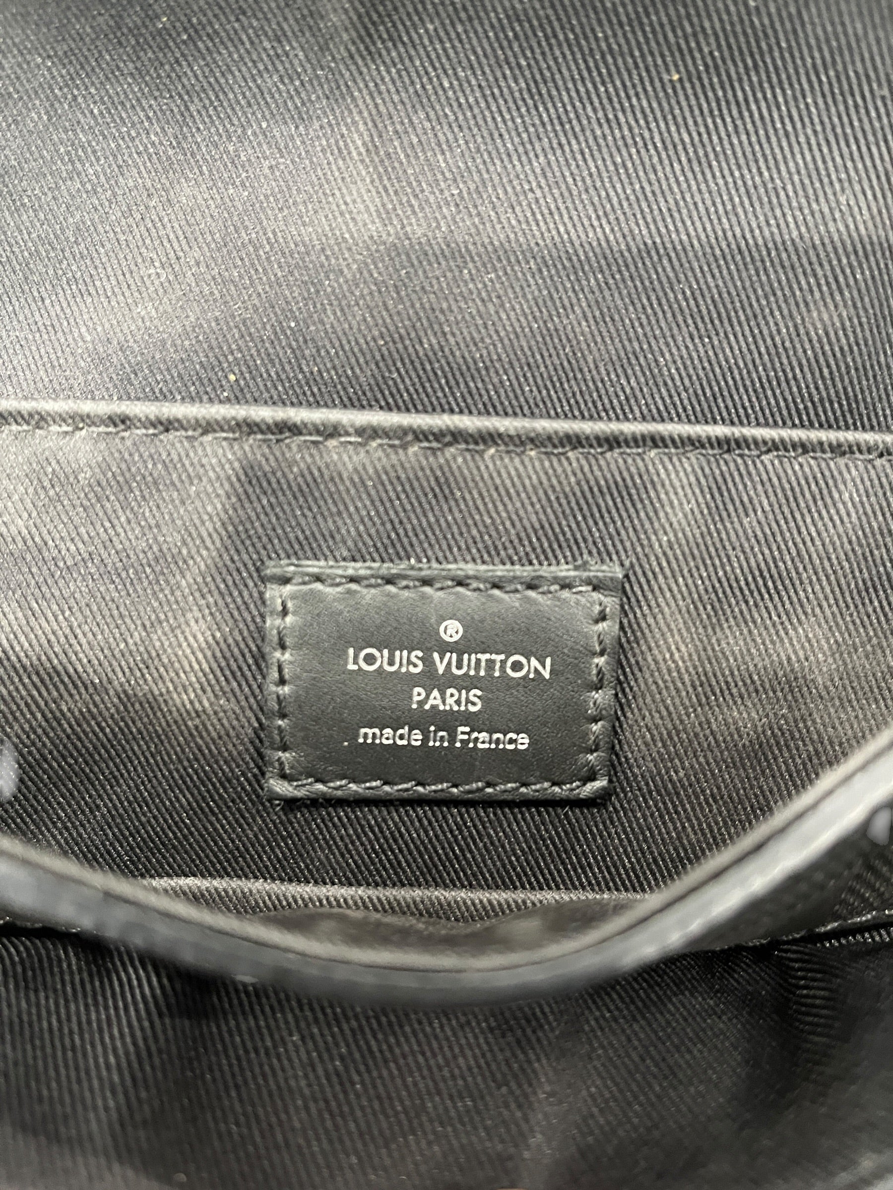 LOUIS VUITTON/Bag/Leather/BLK/MESSENGER BAG view 3