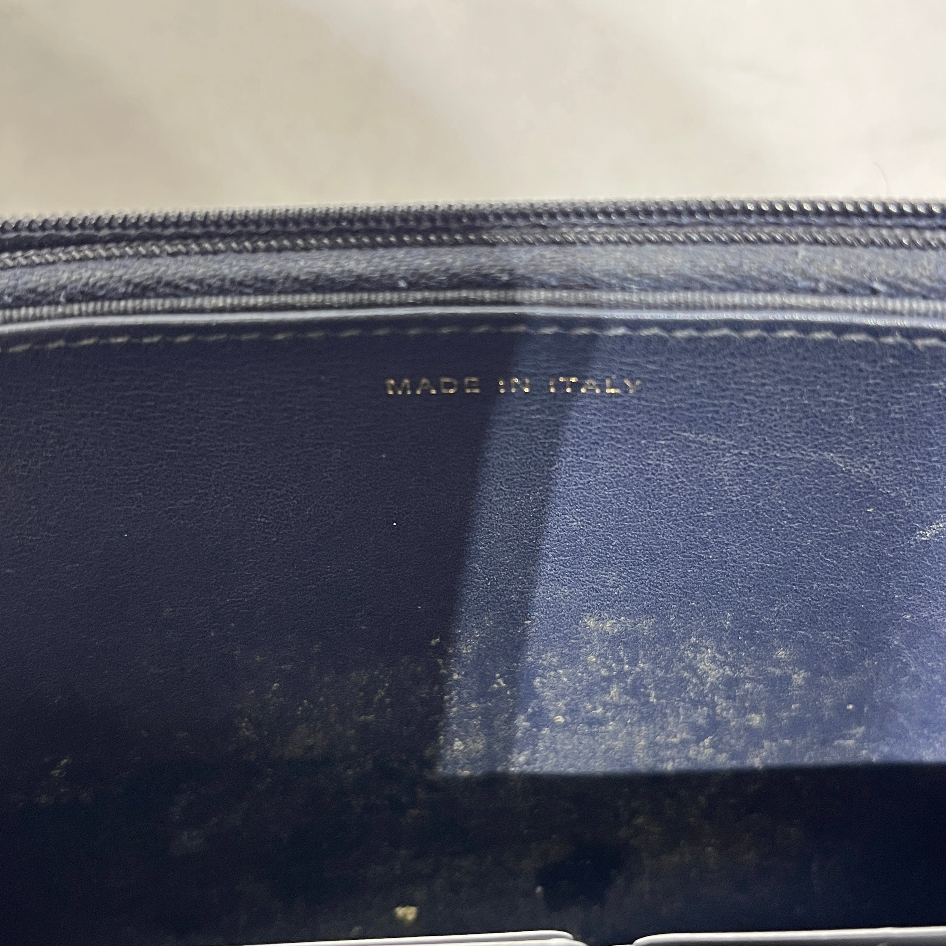 CHANEL/Cross Body Bag/Leather/BLK/CAVIAR QUILTED/ worn inside view 7