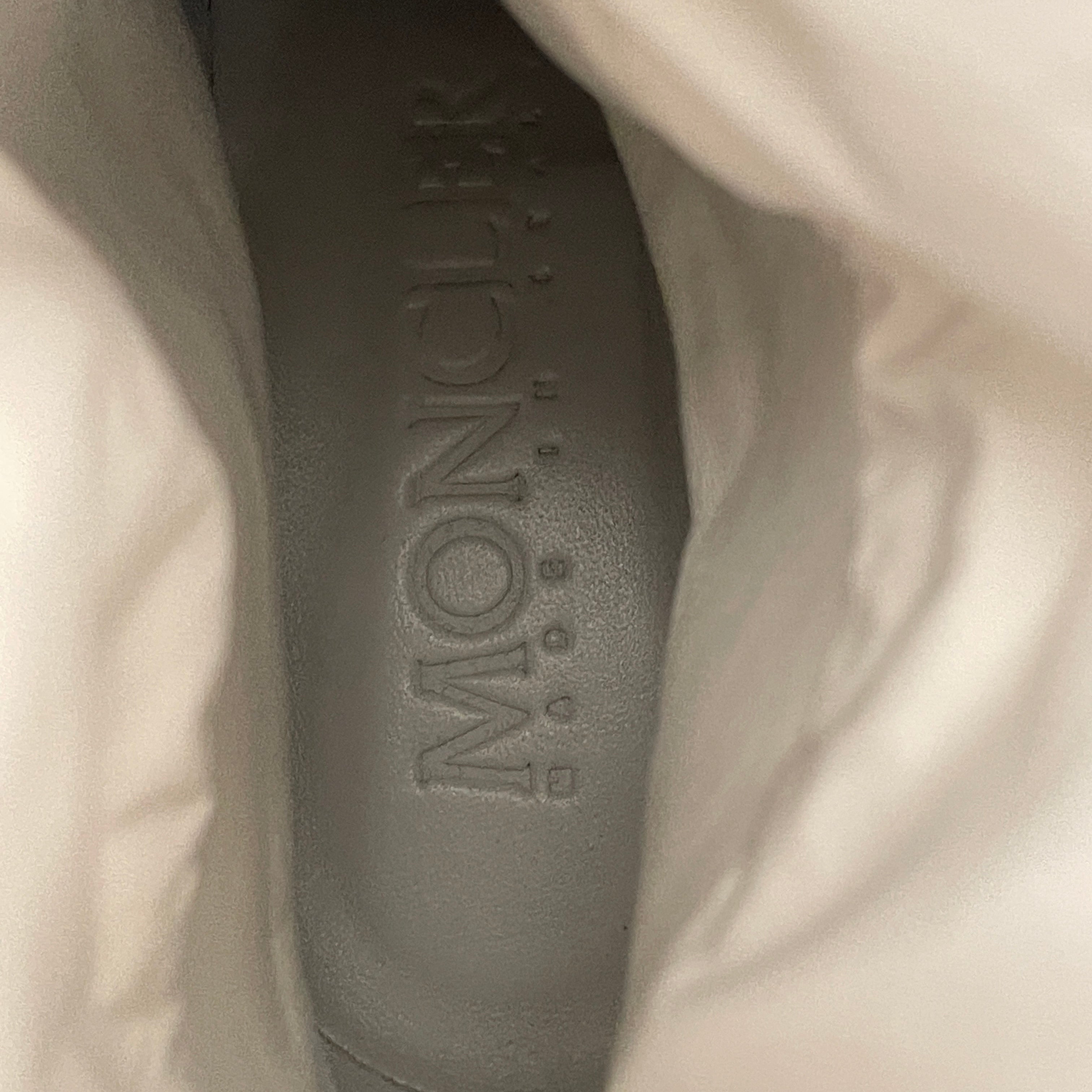 MONCLER/Boots/EU 39.5/Nylon/WHT/trailgrip gtx view 3