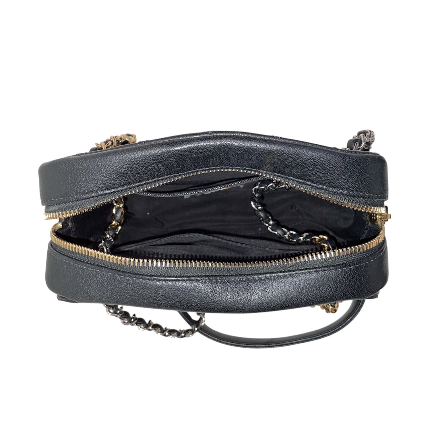 CHANEL/Cross Body Bag/Leather/BLK/28417541 QUILTED CAMERA BAG view 4