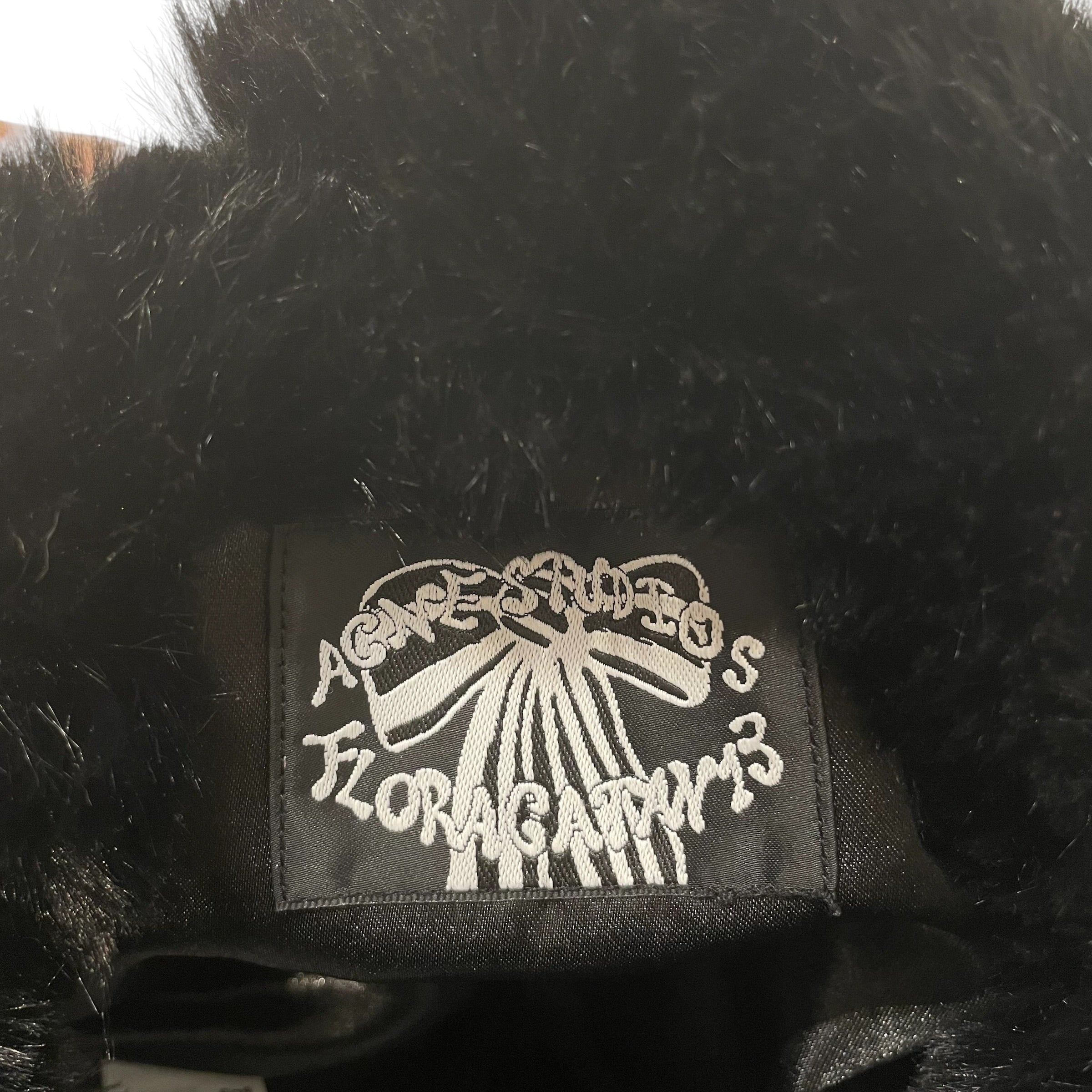 Acne Studios/Hat/S/Fake Fur/BLK/cheart fur hat view 3