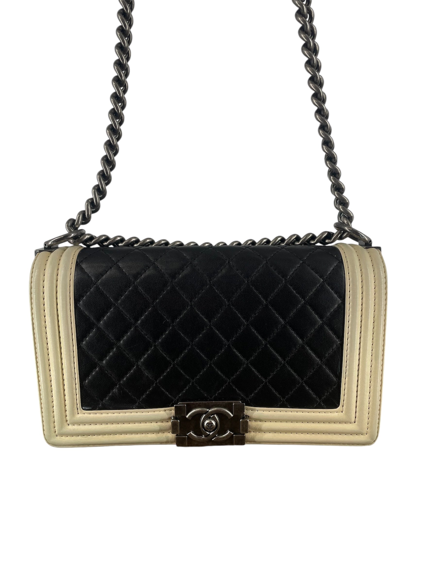 CHANEL/Cross Body Bag/Leather/BLK/BLACK CROSSBODY BAG view 4