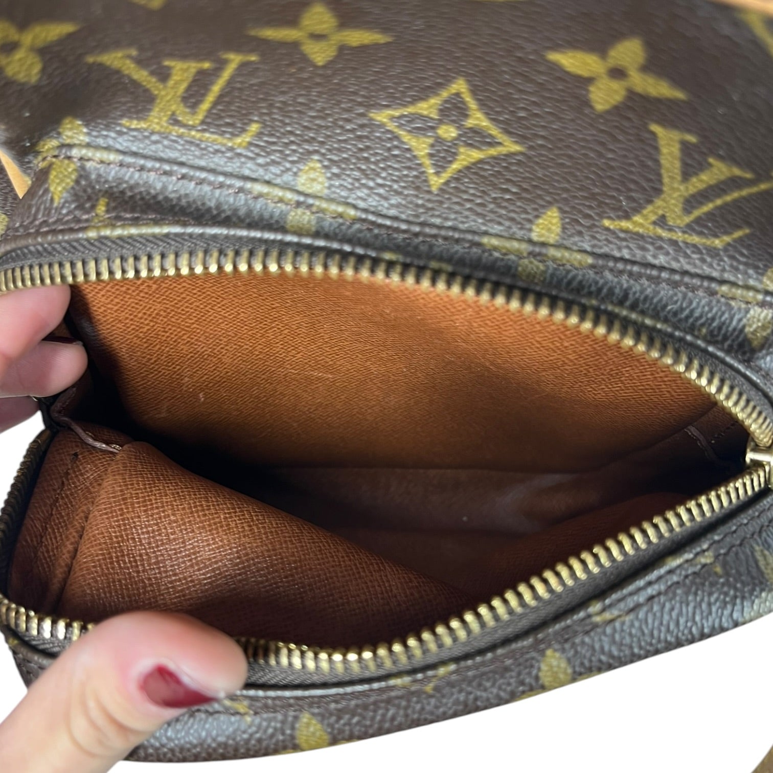 LOUIS VUITTON/Cross Body Bag/Monogram/Leather/BRW/Vintage Amazone Bag view 4