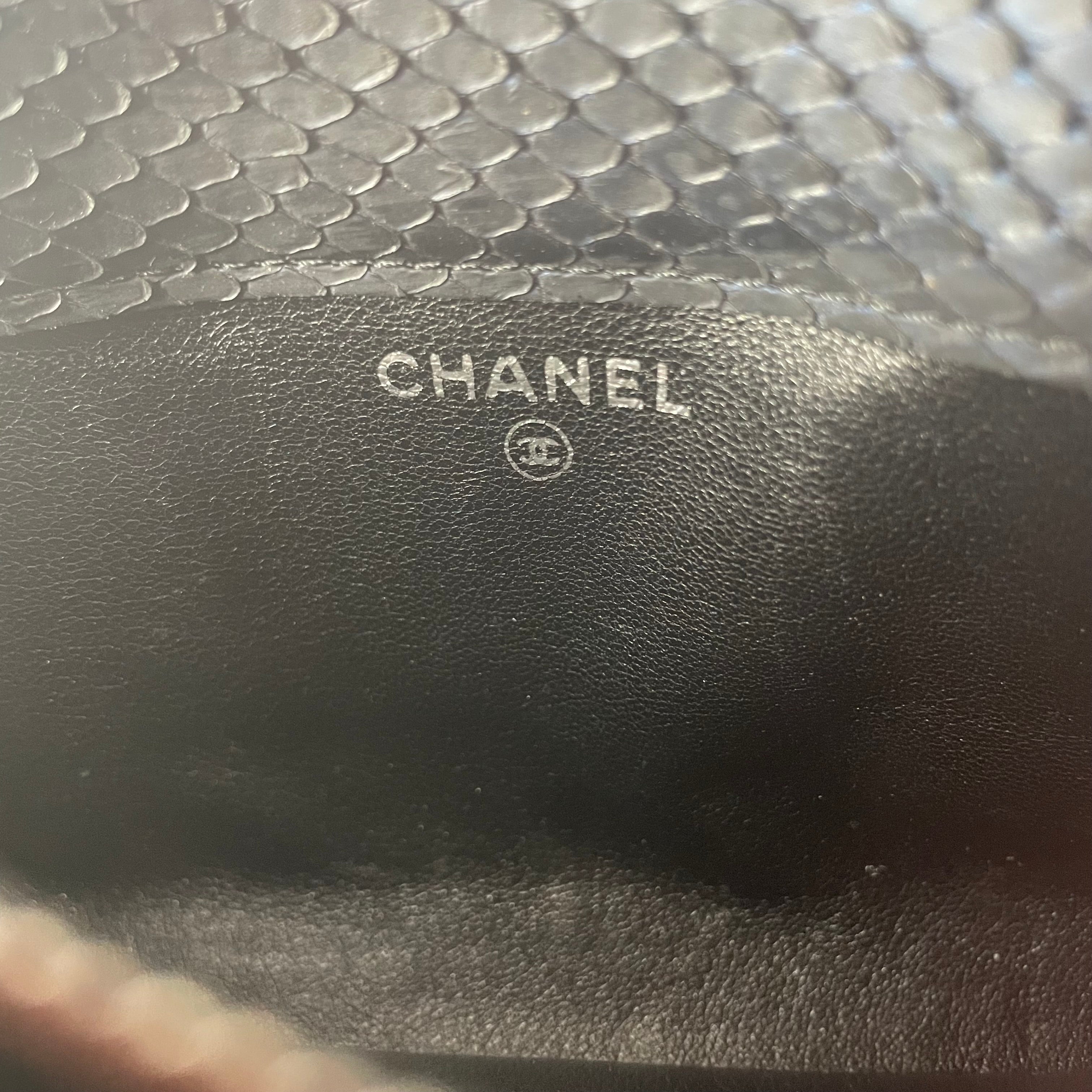 CHANEL/Cross Body Bag/NVY/26718330 PYTHON CROSSBODY view 8