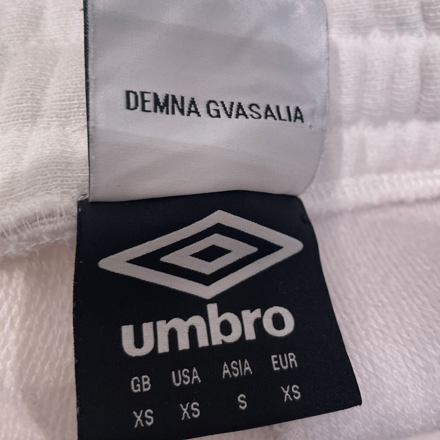 VETEMENTS/UMBRO/Pants/XS/Cotton/WHT/Graphic/ view 4