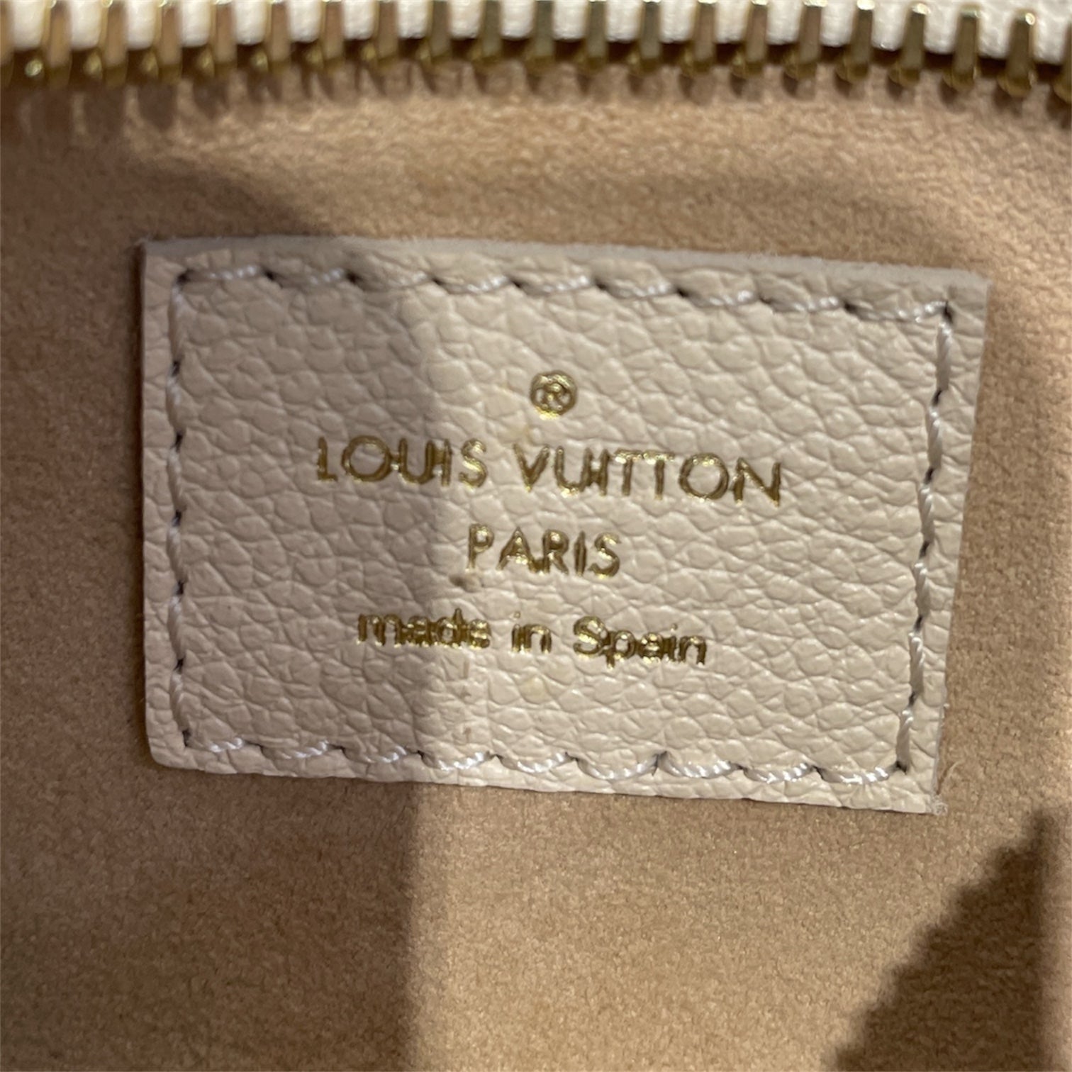 LOUIS VUITTON/Bag/WHT/Empreinte Mini Moon Bag view 3