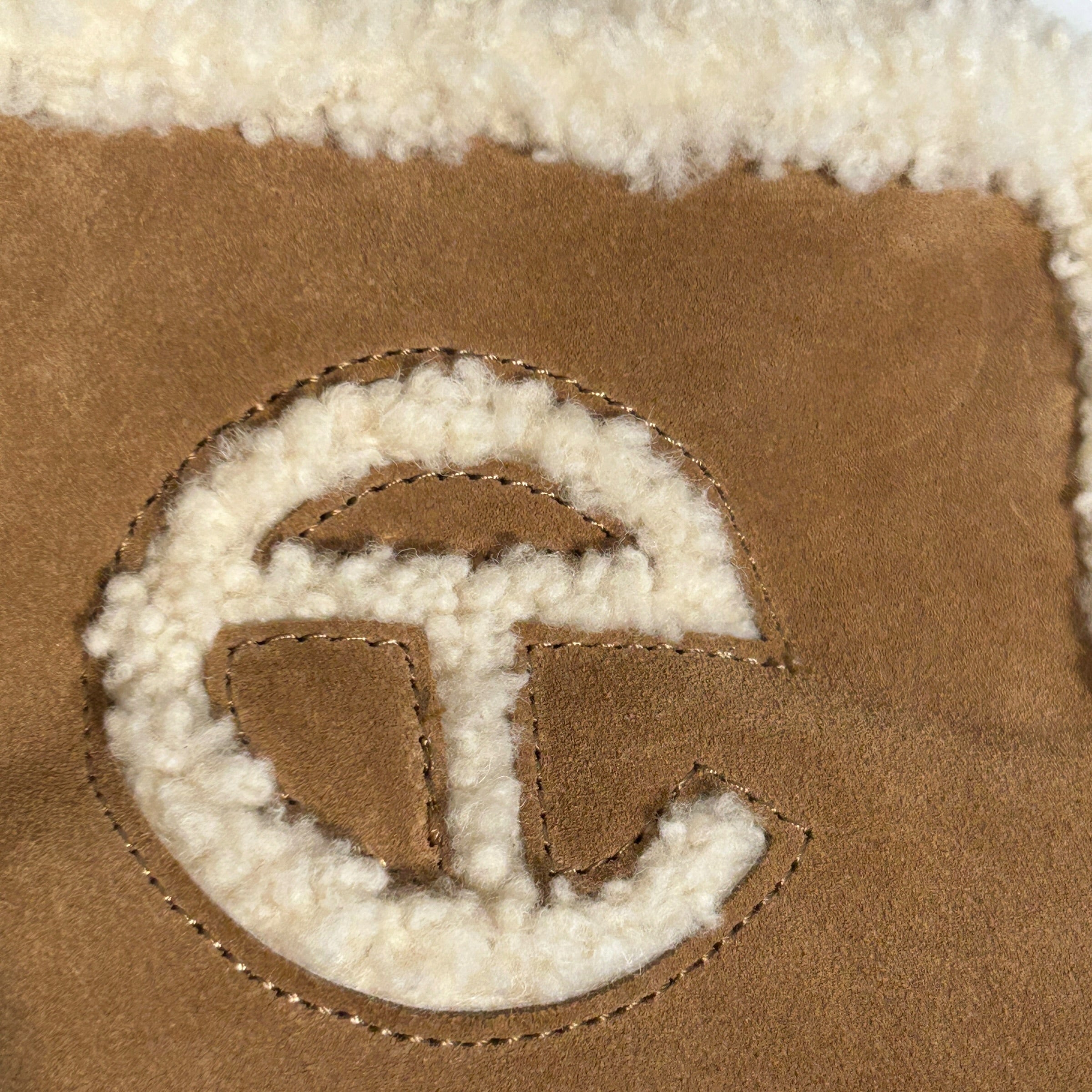 Telfar/UGG australia/Tote Bag/Sheepskin/CML/Small Chestnut Shopper view 7