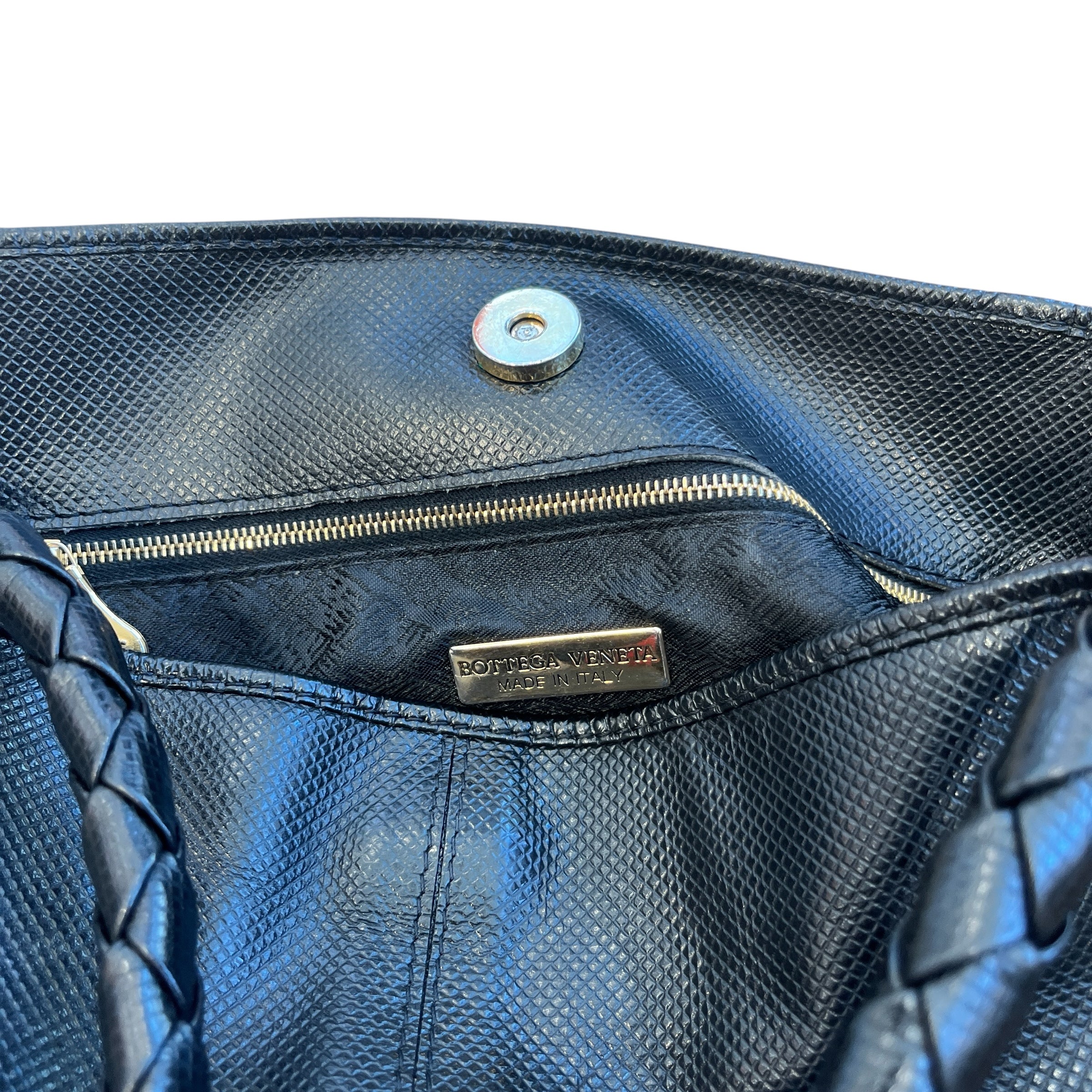 BOTTEGA VENETA/Cross Body Bag/Leather/BLK/Leather weecing strap view 3
