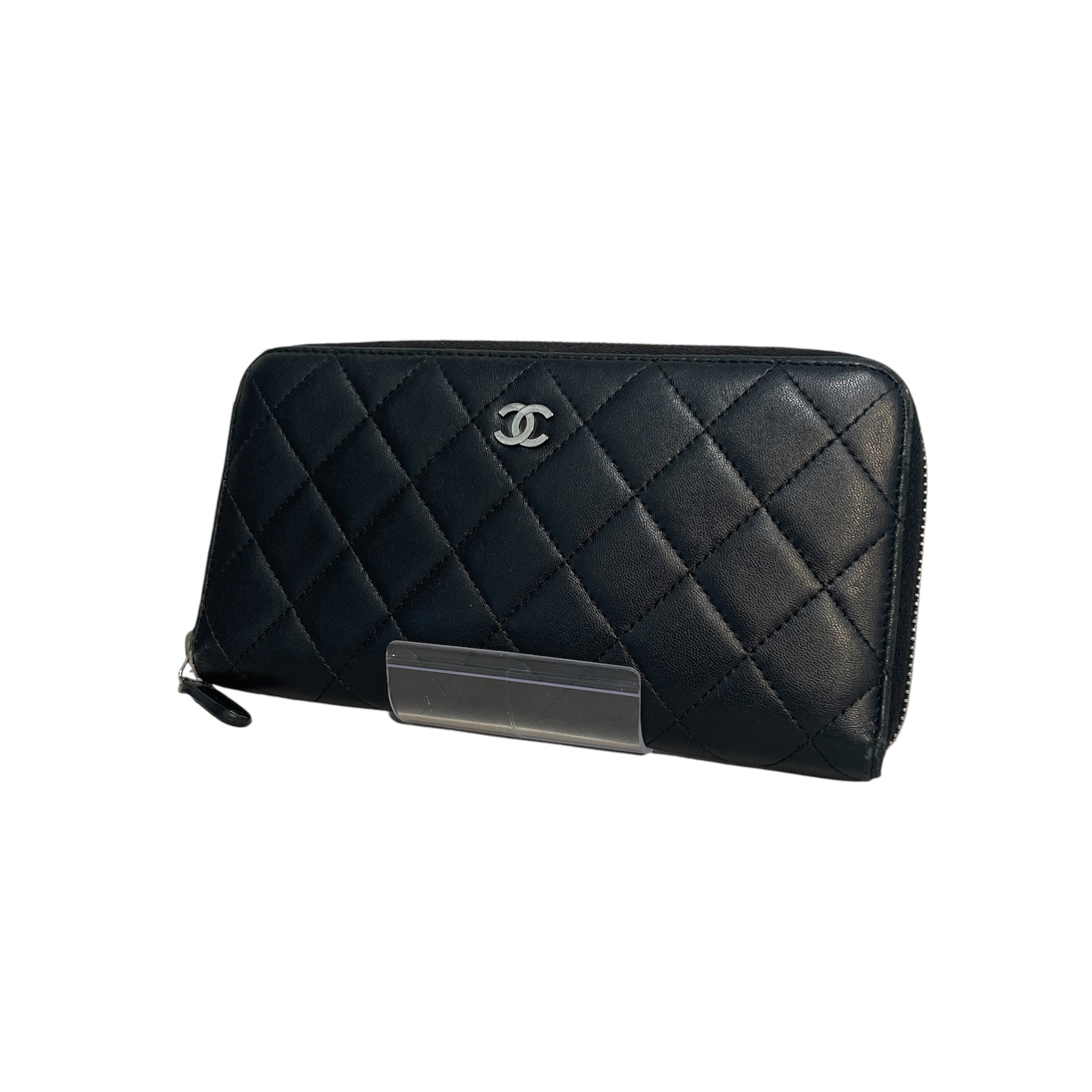 CHANEL/Wallet/Leather/BLK/ZIP Channel quilted wallet view 1