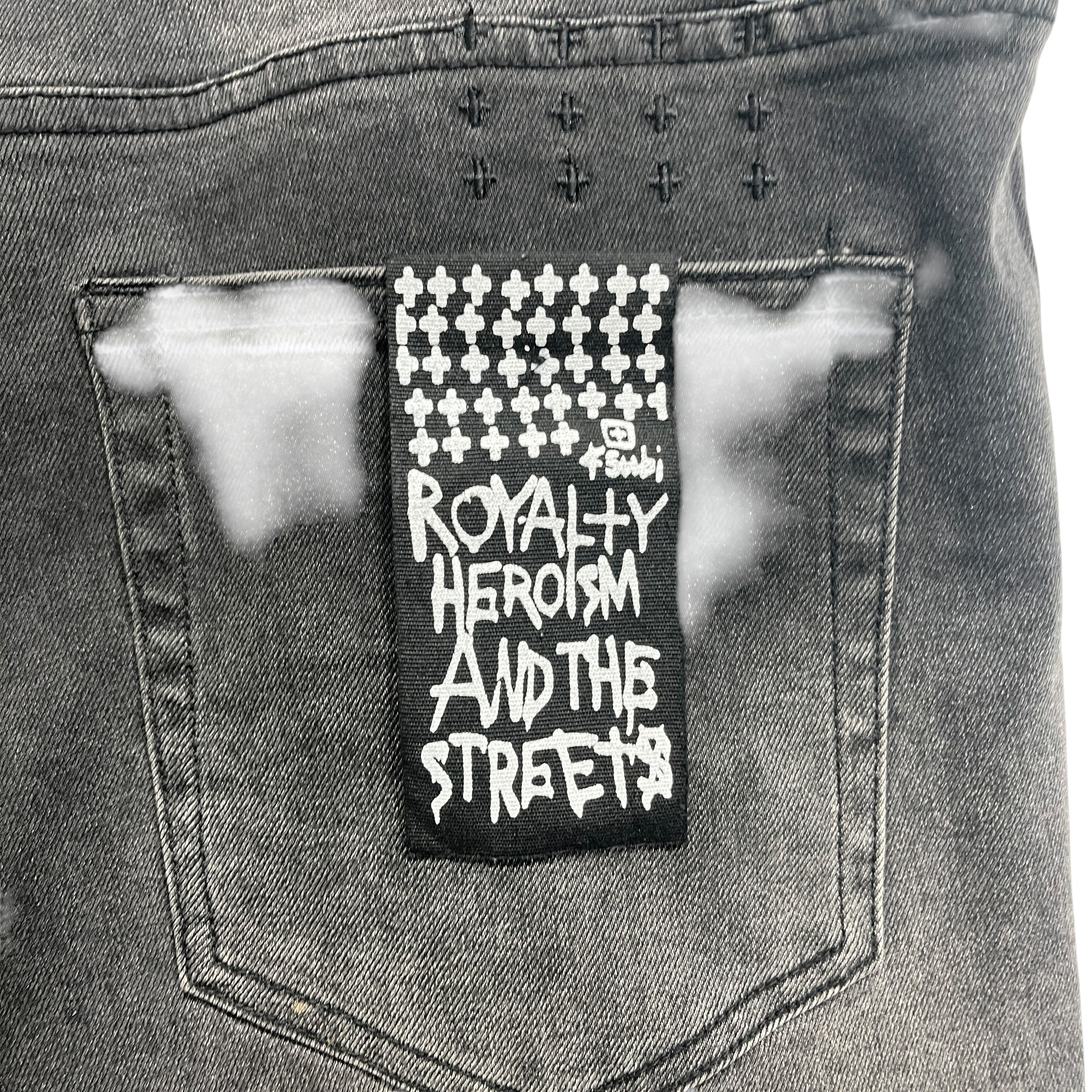 ksubi/Skinny Pants/34/Denim/BLK/full leg distressing view 3