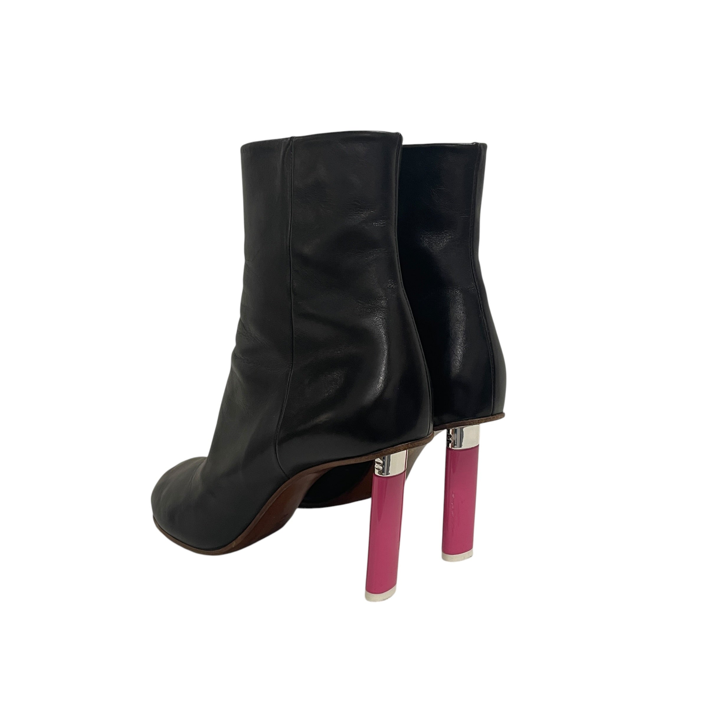 VETEMENTS/Ankle Boots/US 7/Leather/BLK/pink cig heel view 2