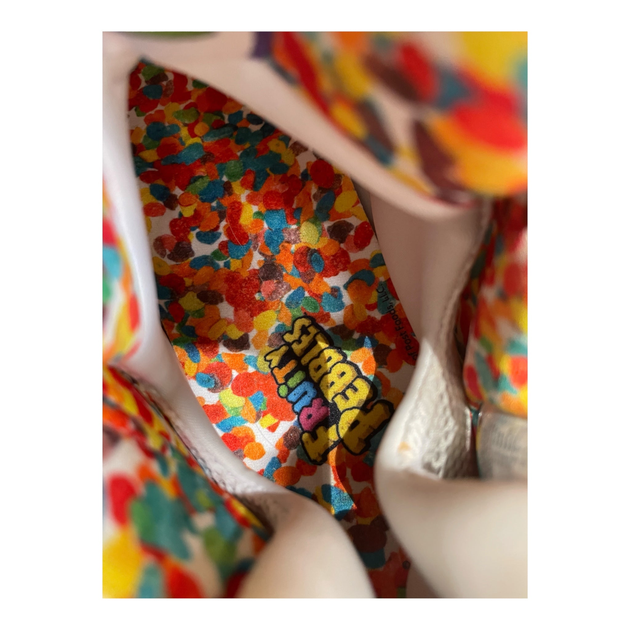 NIKE/Hi-Sneakers/US 11/Acrylic/WHT/LEBRON 4 FRUITY PEBBLES view 3