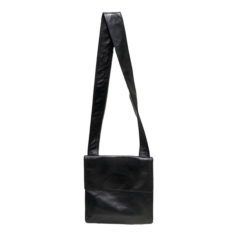 CHANEL/Cross Body Bag/Leather/BLK/Messenger Bag