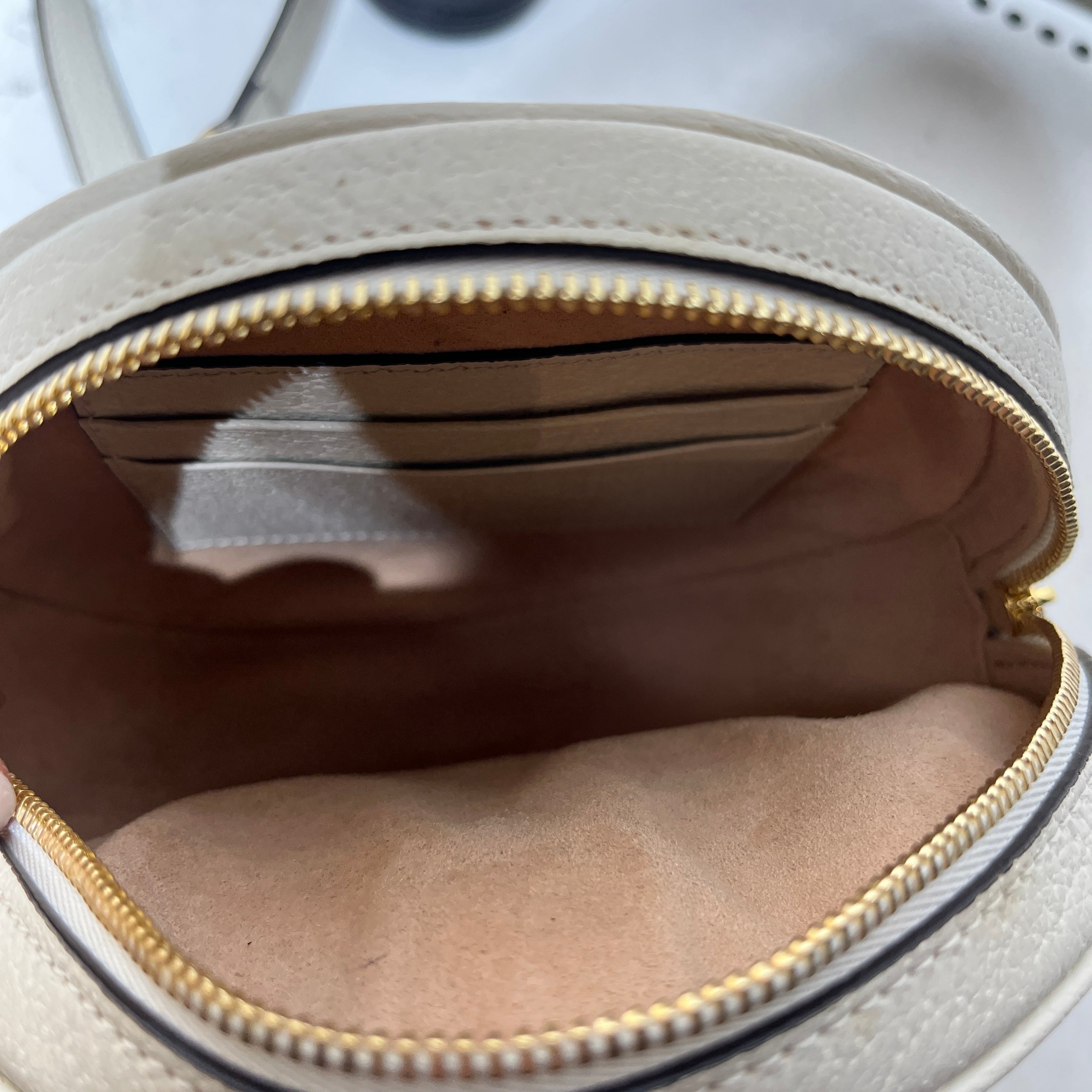 GUCCI/Pouch/Leather/WHT/Opedia view 5