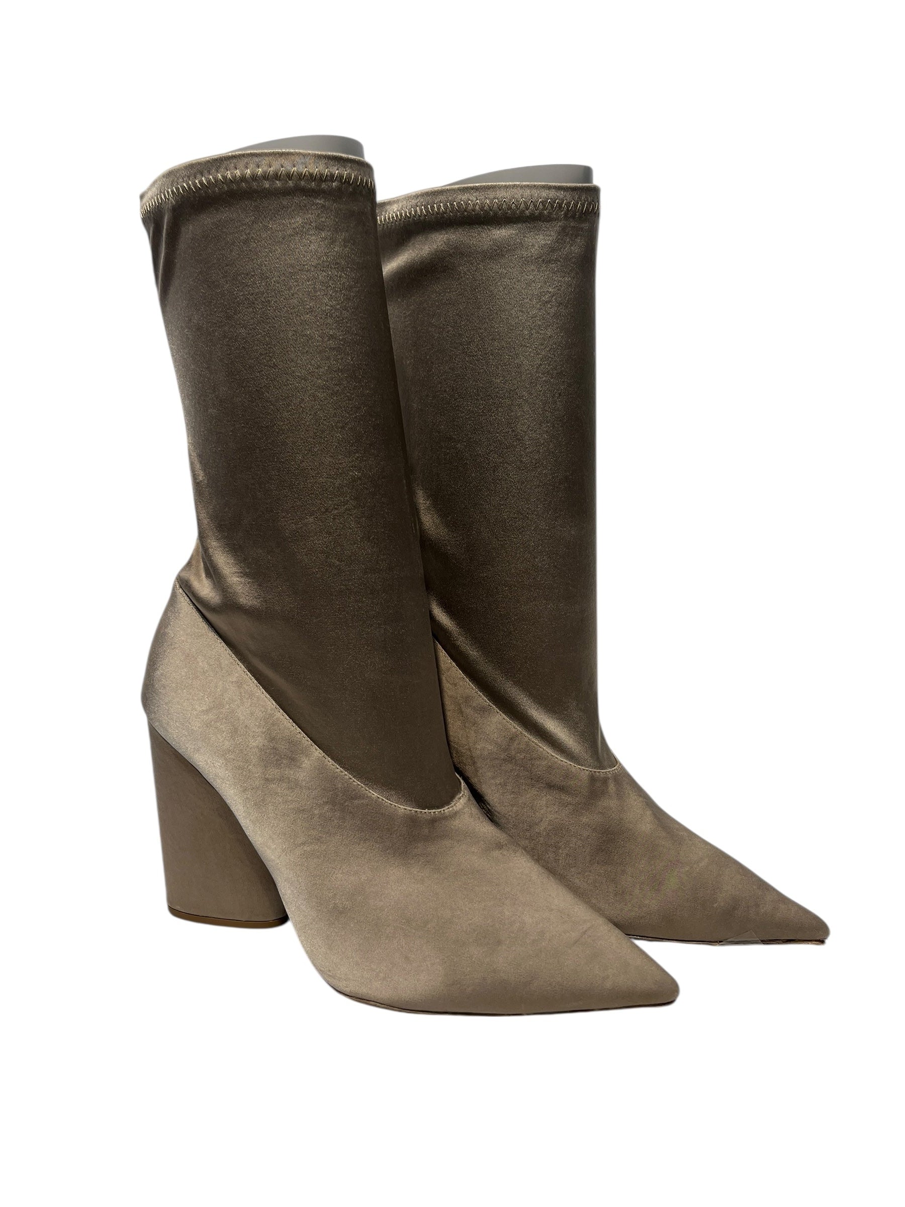 YEEZY/Heels/EU 40/GLD/season 7 view 1