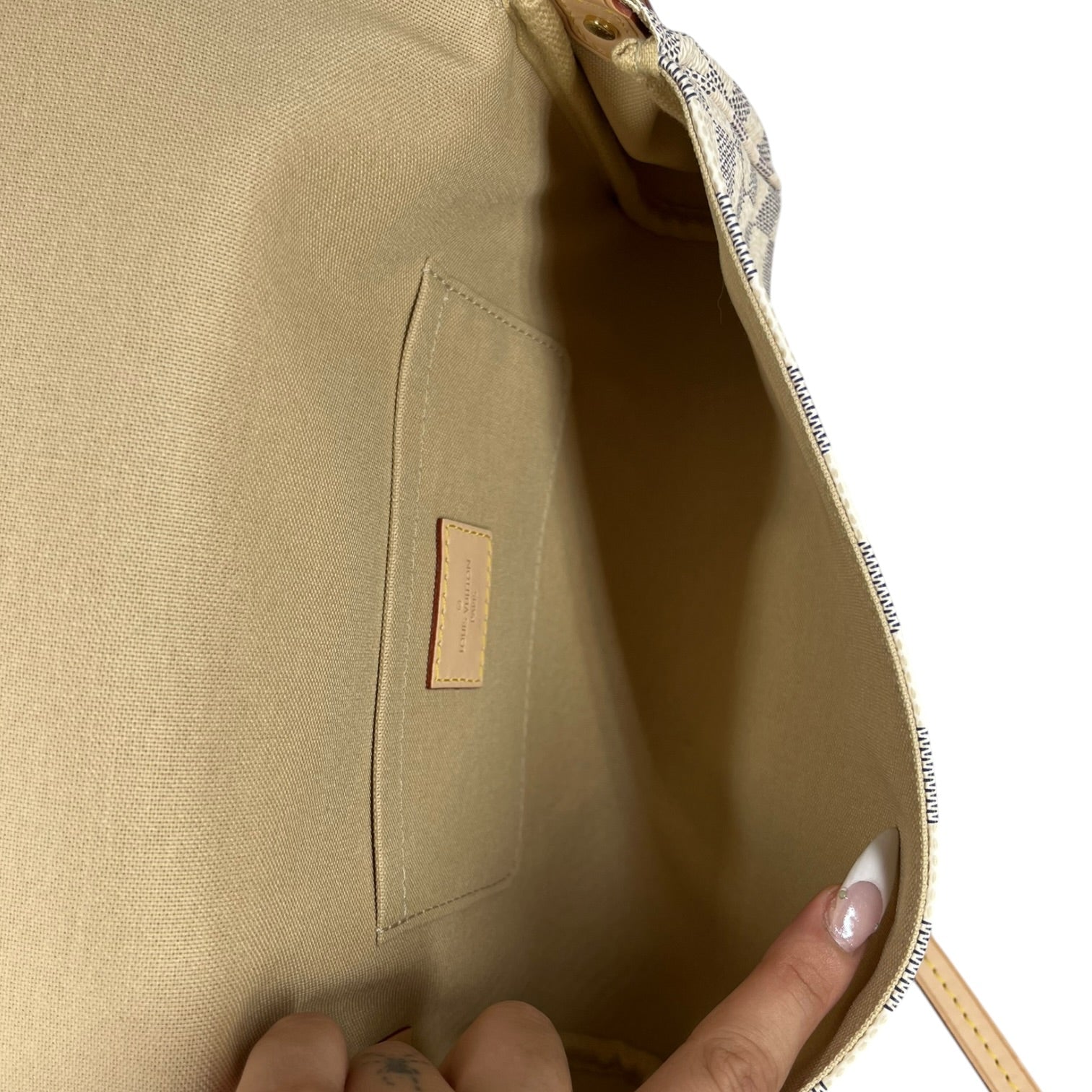 LOUIS VUITTON/Cross Body Bag/Leather/CRM/FAVORITE BAG view 3