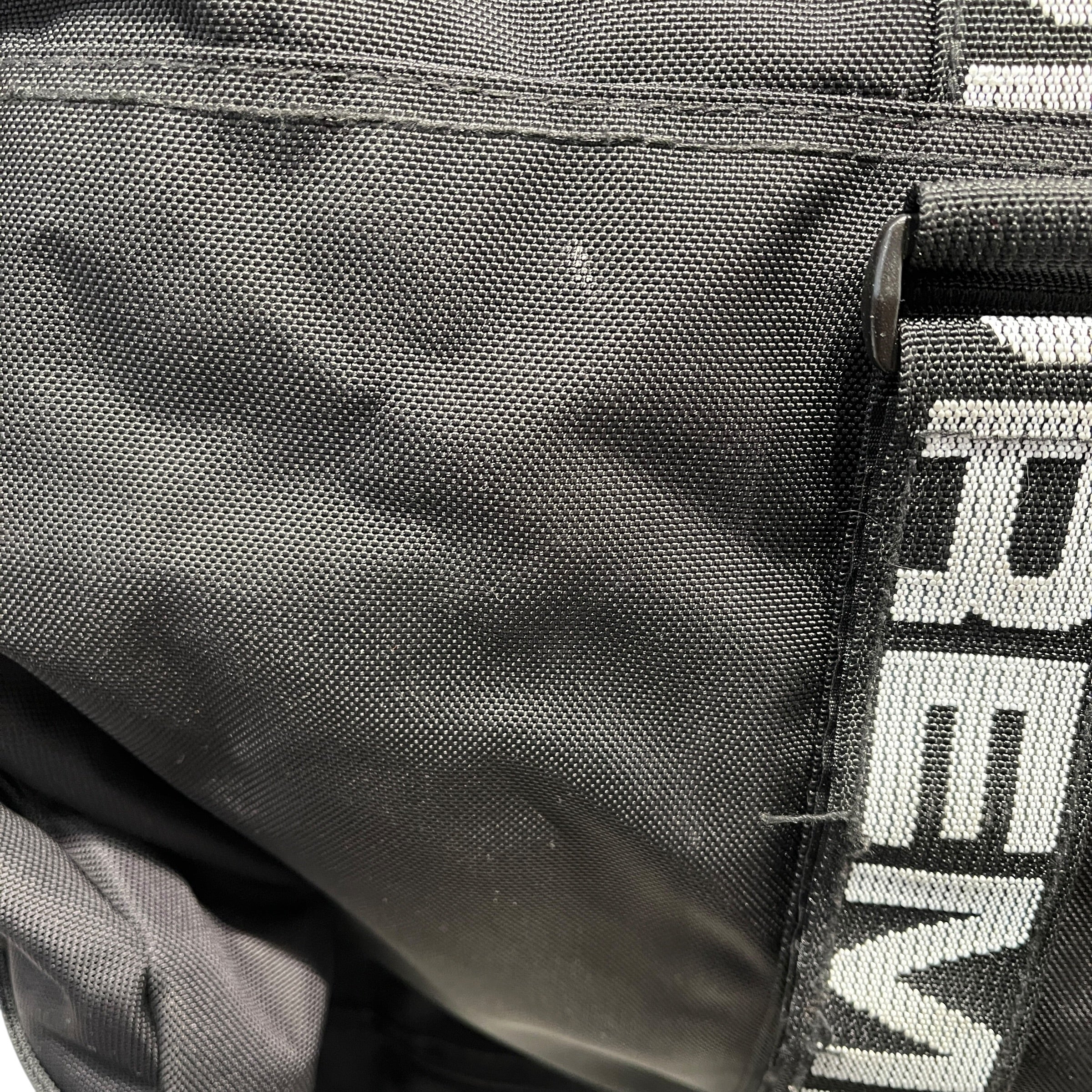 Supreme/Bag/BLK/SUPREME DUFFLE BAG view 6