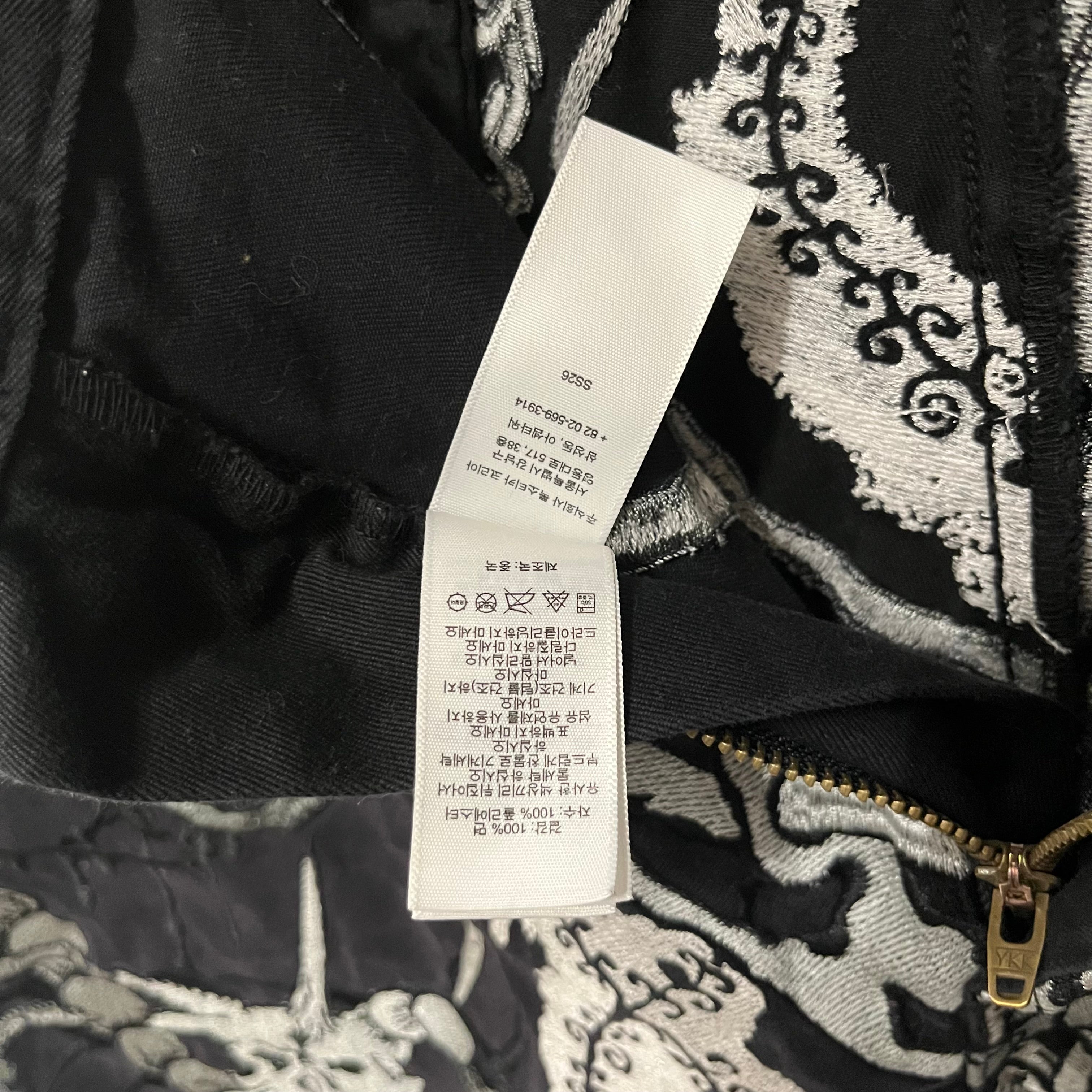 Supreme/Shorts/32/Cotton/BLK/All Over Print/wombat embroidered view 7