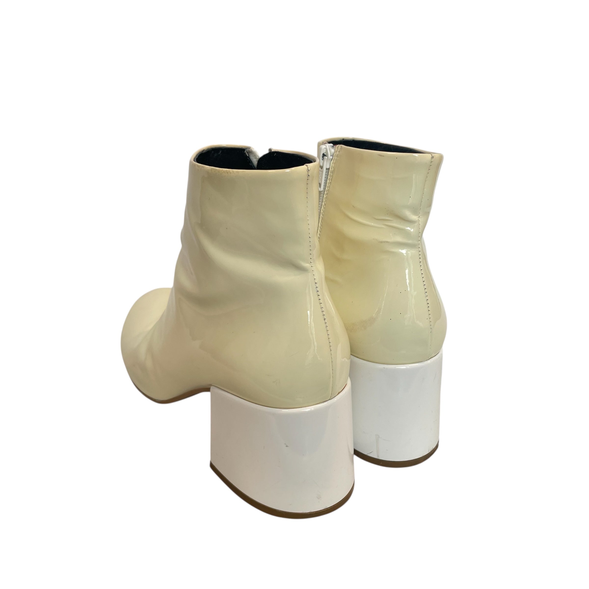 MM6/Heels/EU 41/WHT/MM6 LEATHR CRM HEEL view 2